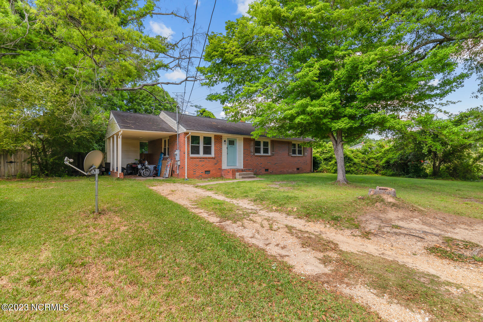 1107 River Street