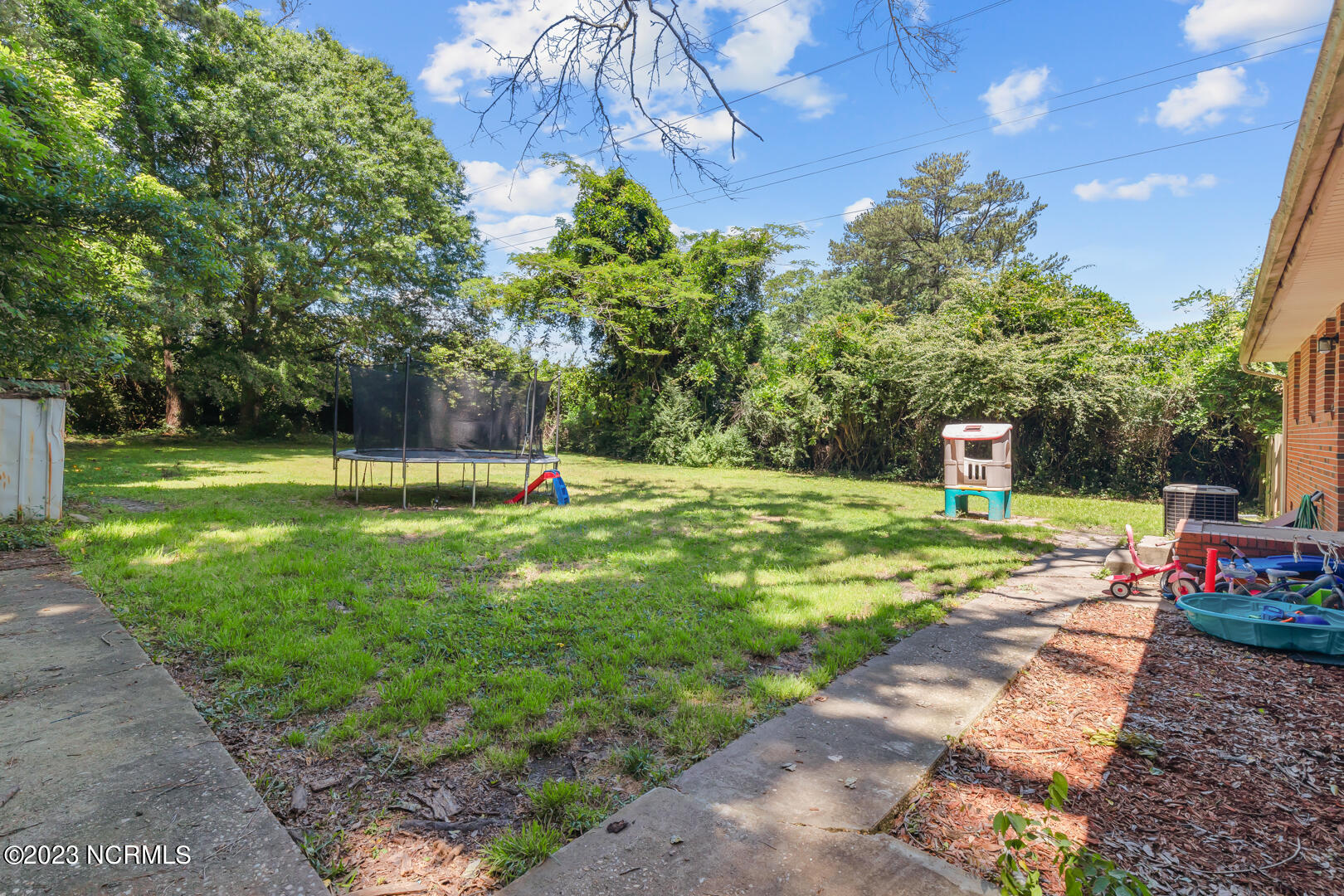 1107 River Street