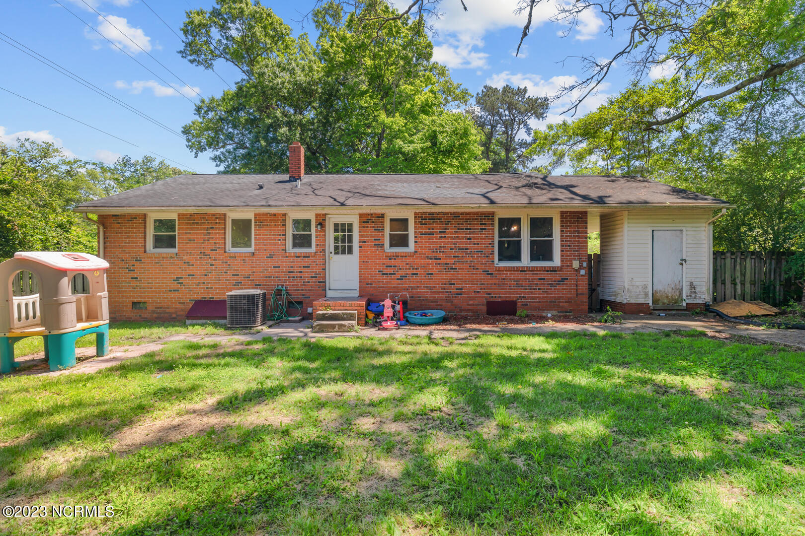 1107 River Street