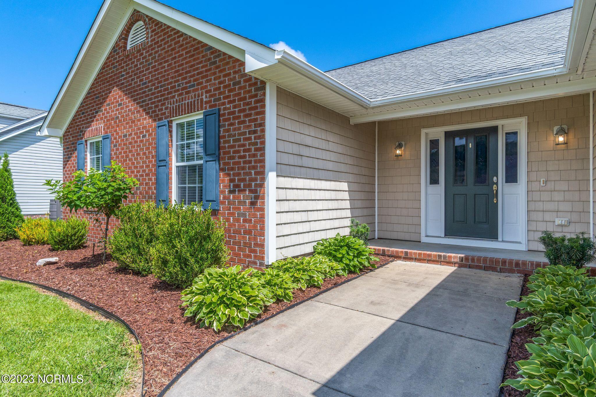 102 Delanie Way
