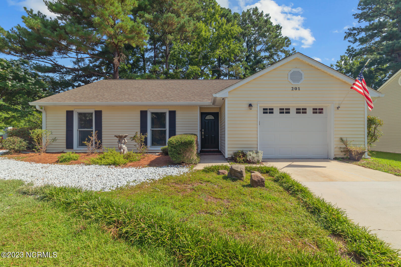 201 E Lakeridge Landing