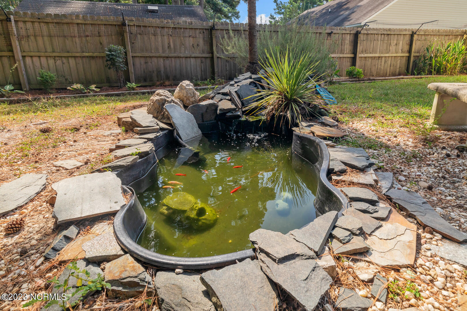 201 E Lakeridge Landing