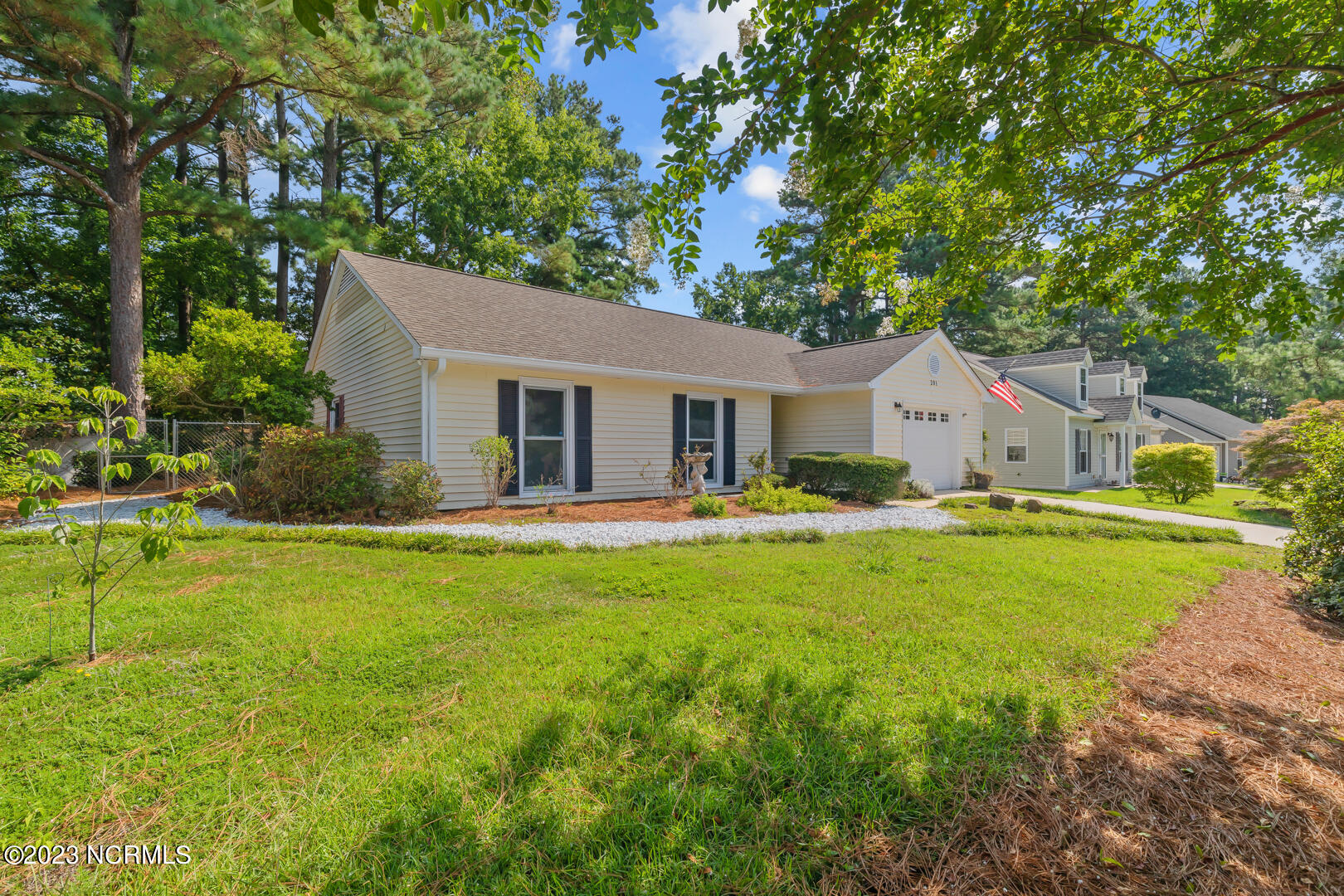 201 E Lakeridge Landing