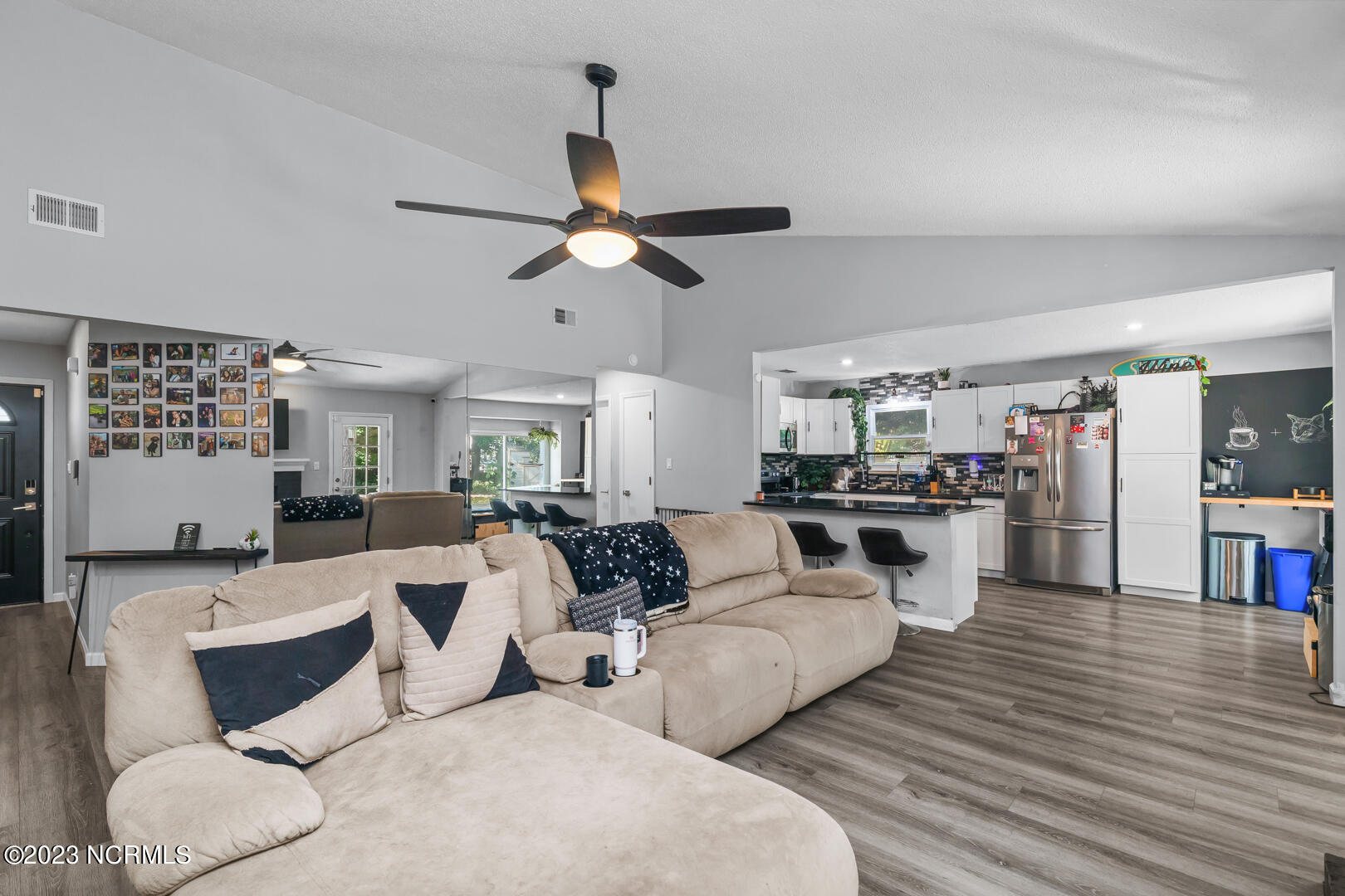 201 E Lakeridge Landing