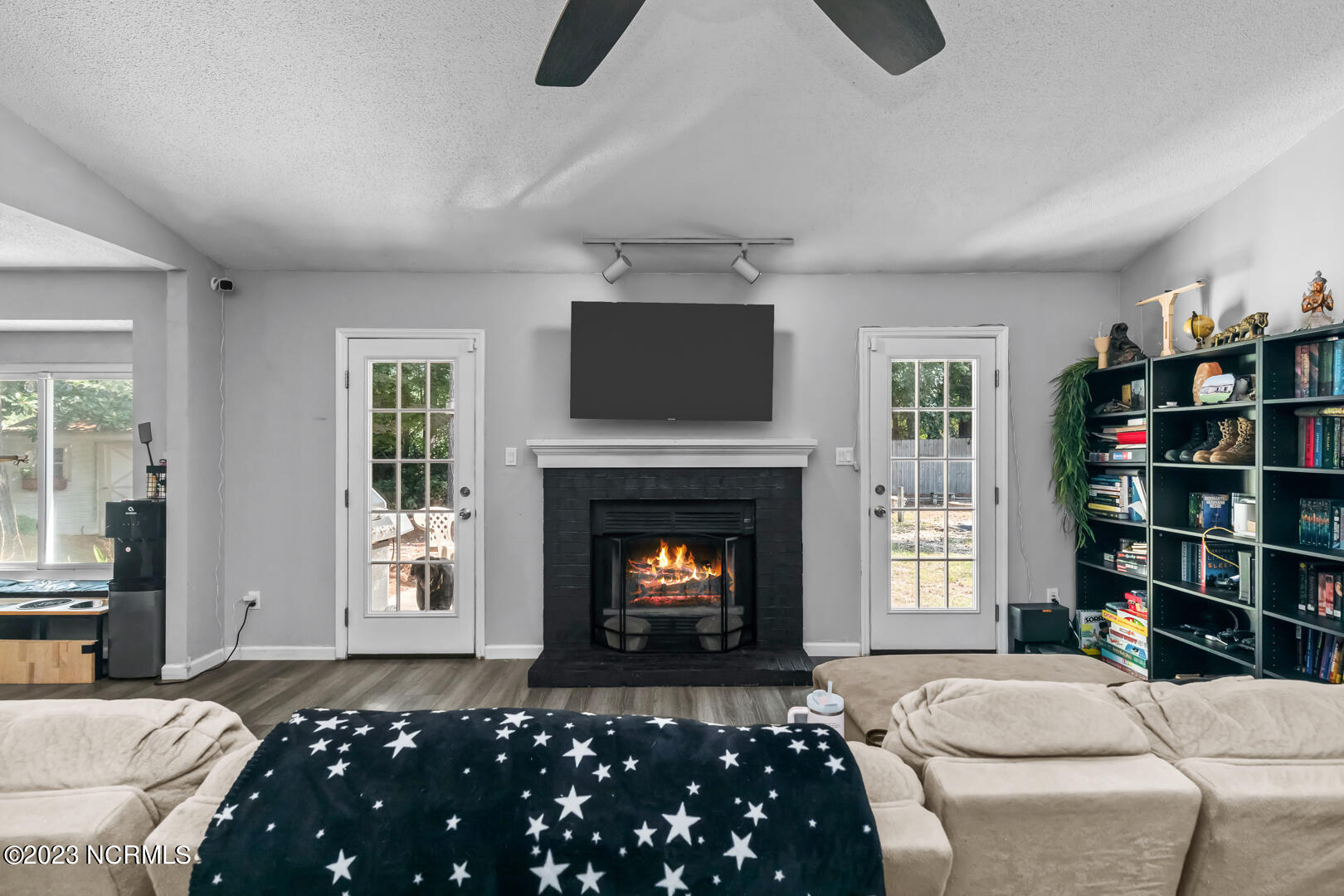 201 E Lakeridge Landing