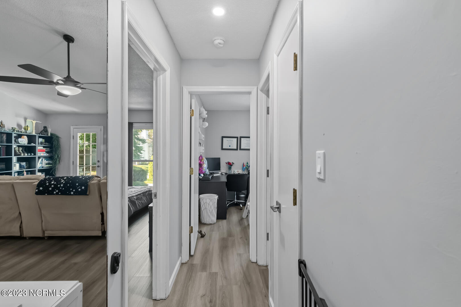 201 E Lakeridge Landing