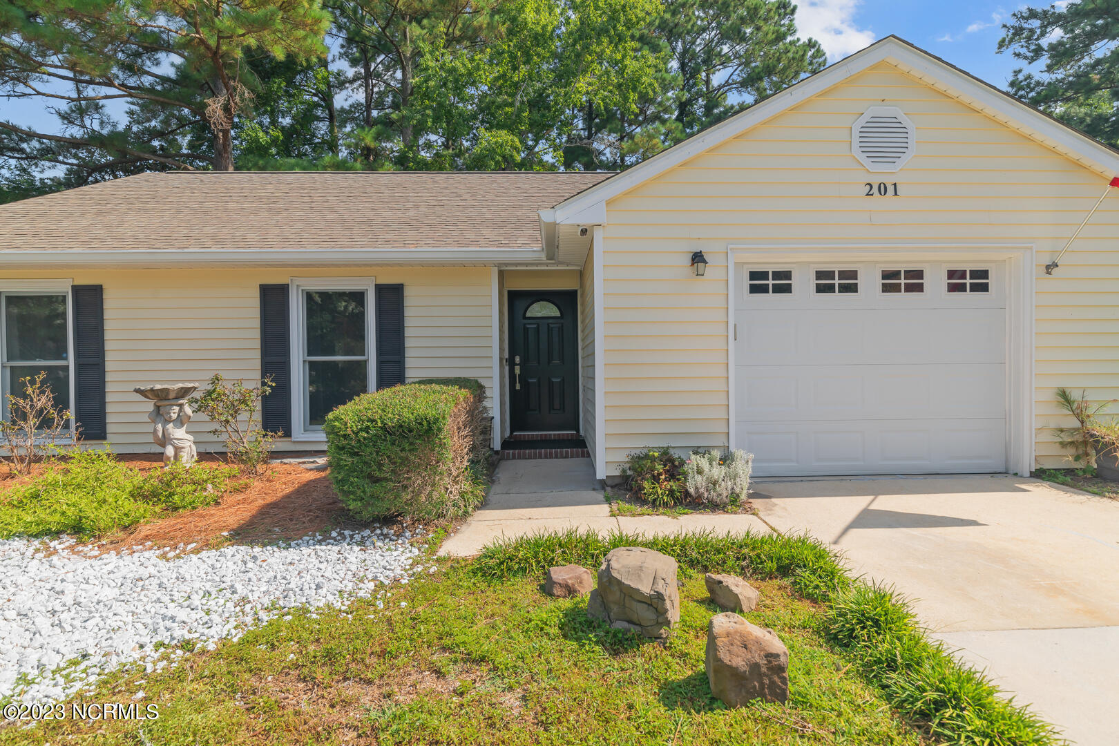 201 E Lakeridge Landing