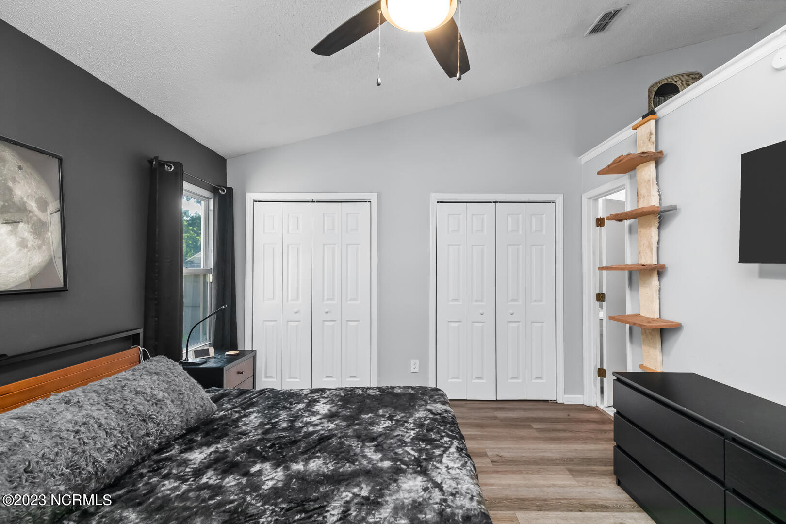 201 E Lakeridge Landing