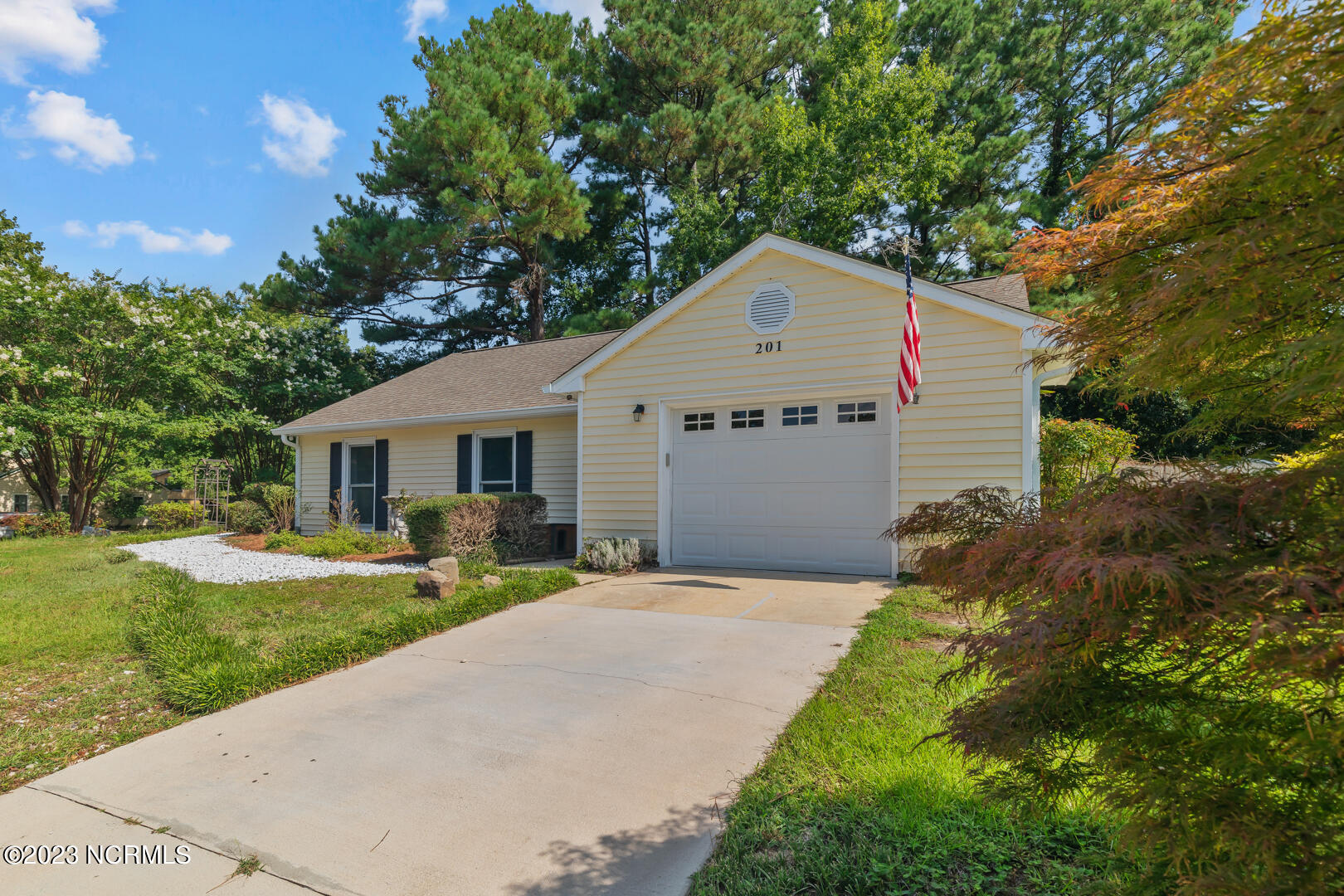 201 E Lakeridge Landing