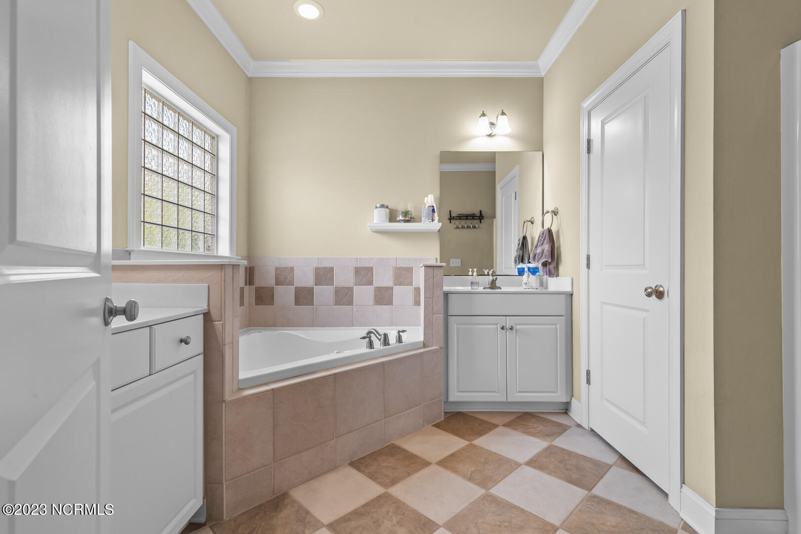 255 Silver Creek Loop