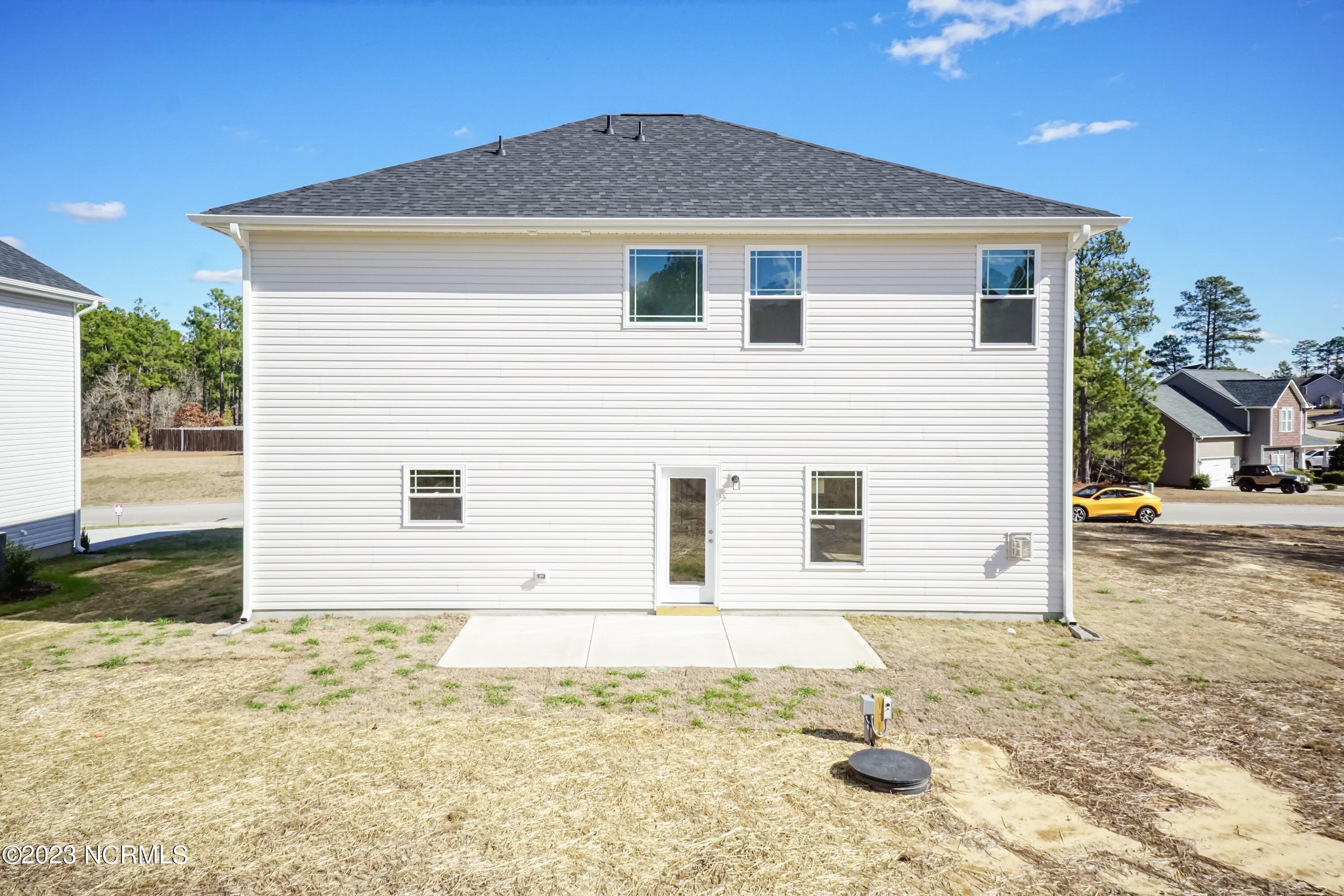 913 Eakins Lane