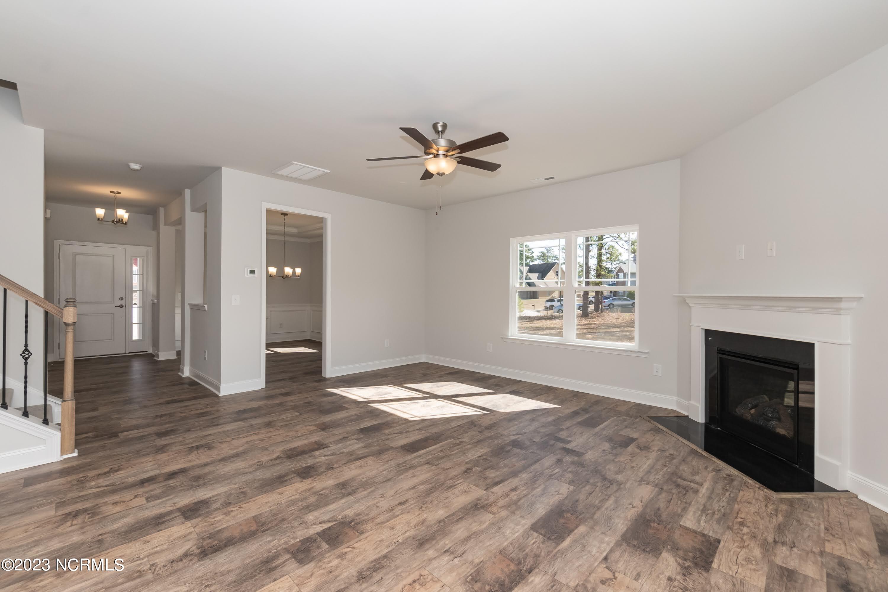 913 Eakins Lane