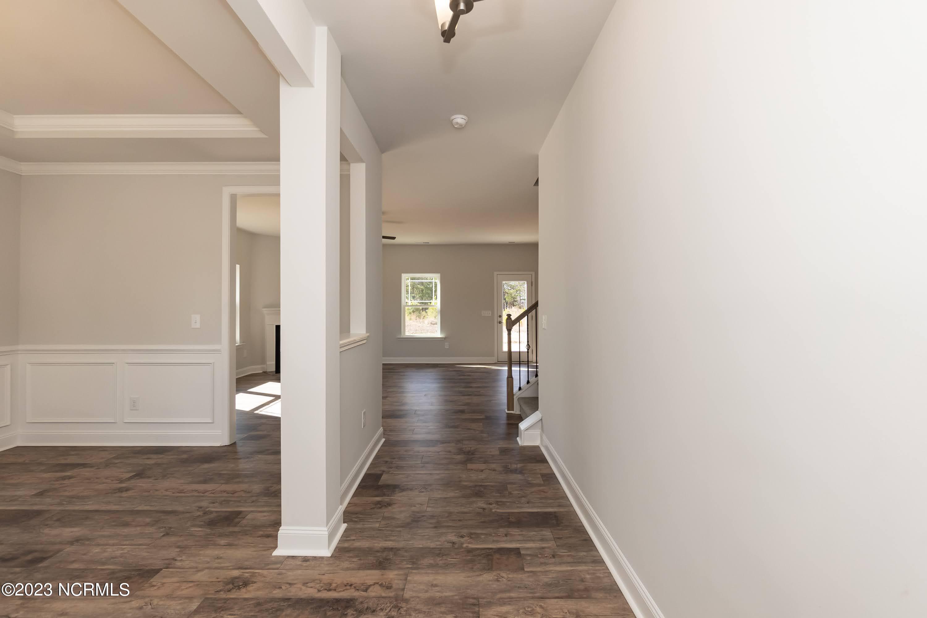 913 Eakins Lane