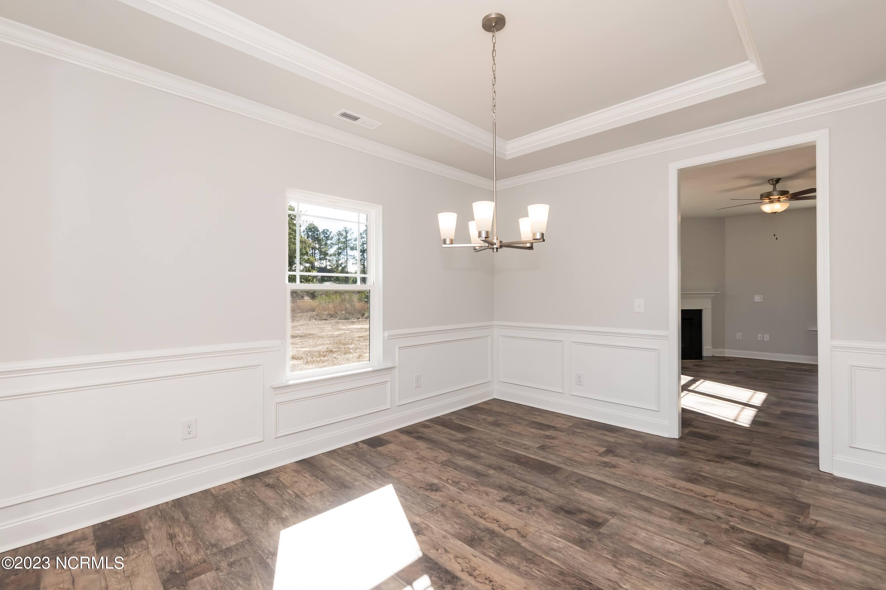 913 Eakins Lane