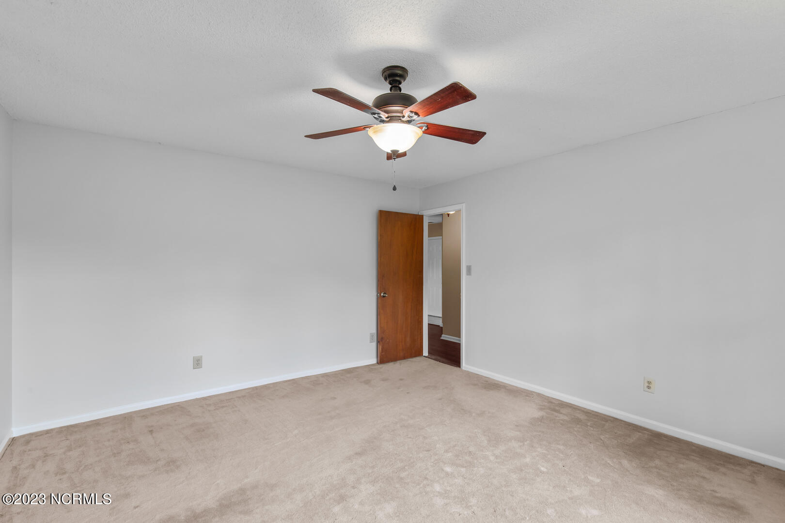 2221 Bridle Trail