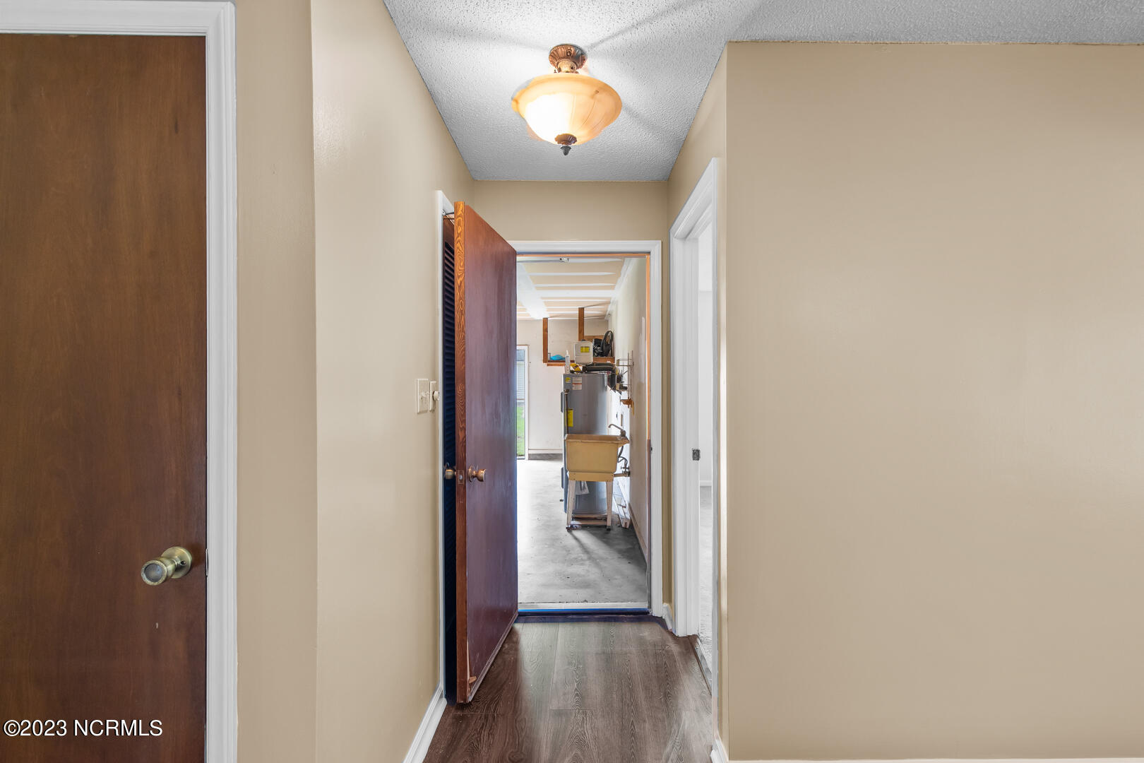 2221 Bridle Trail