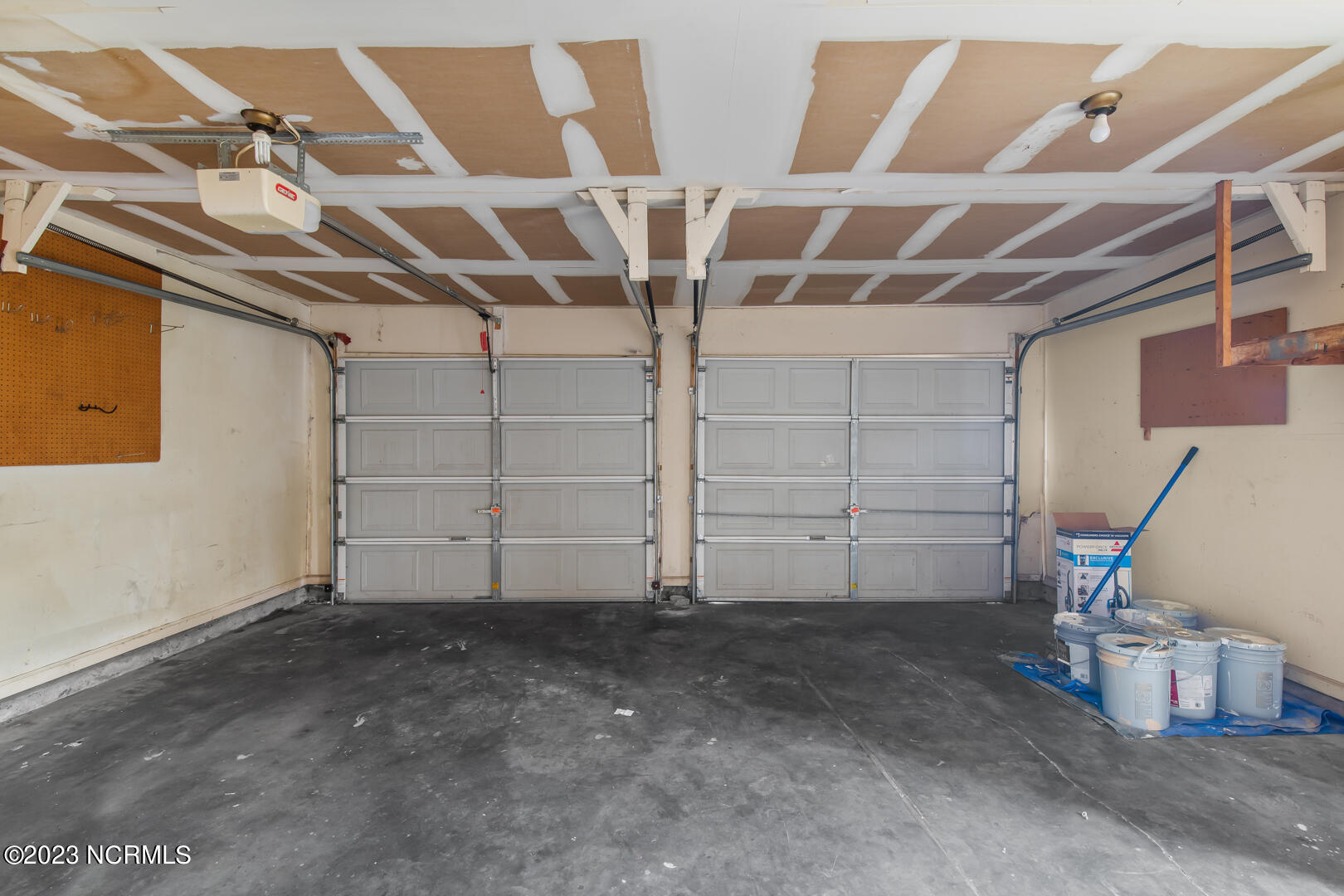 2221 Bridle Trail