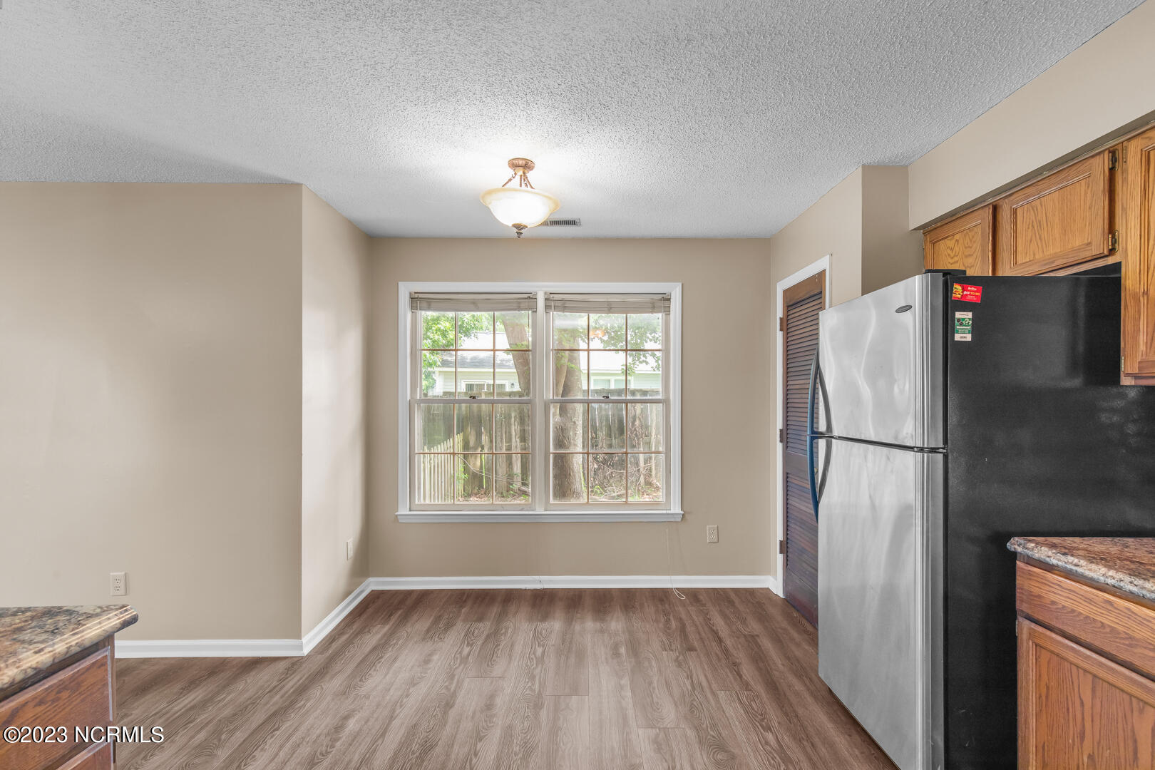2221 Bridle Trail