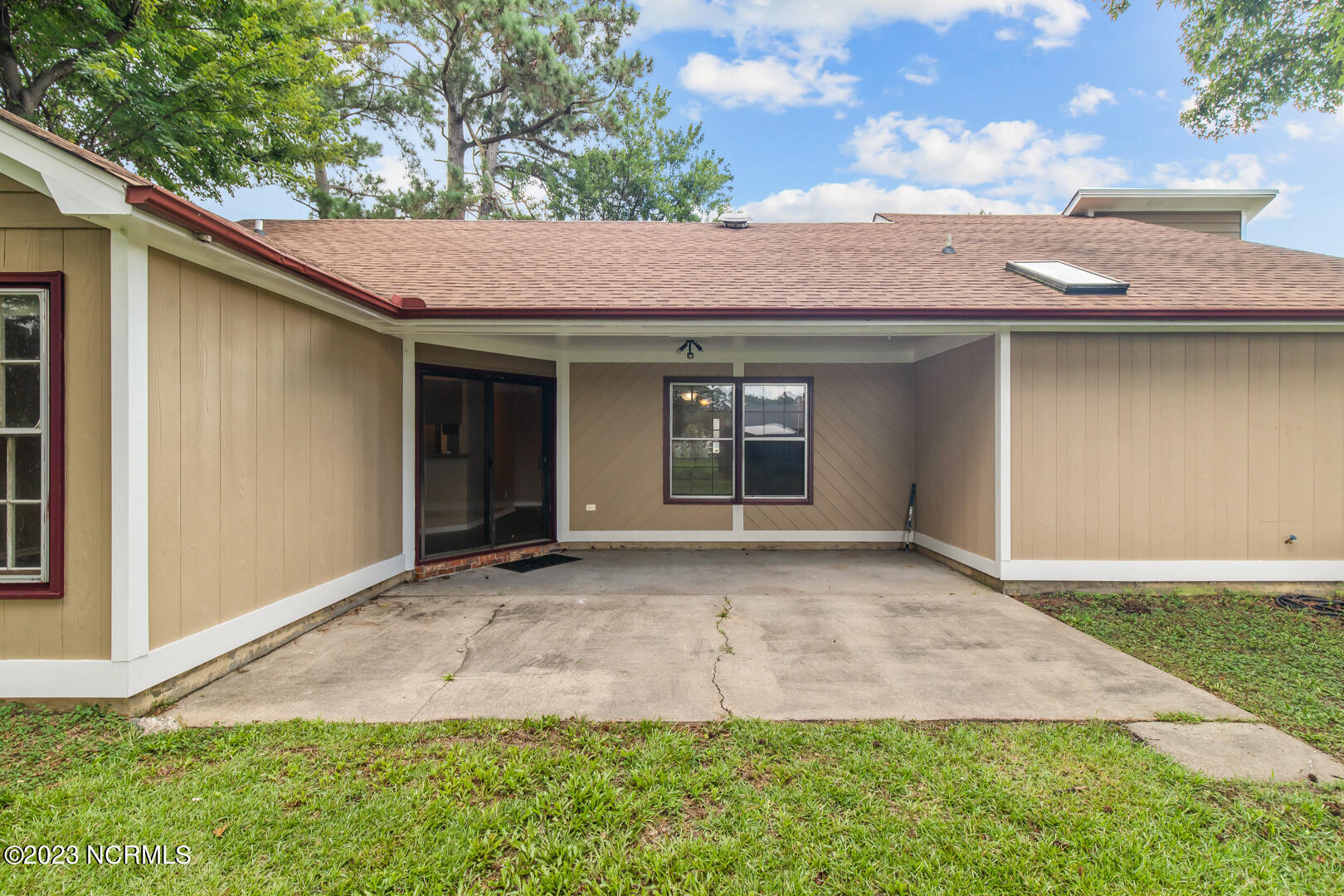 2221 Bridle Trail
