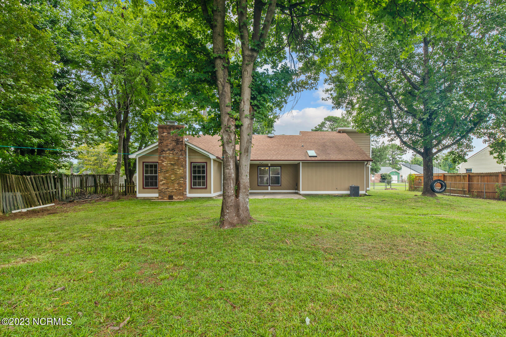 2221 Bridle Trail