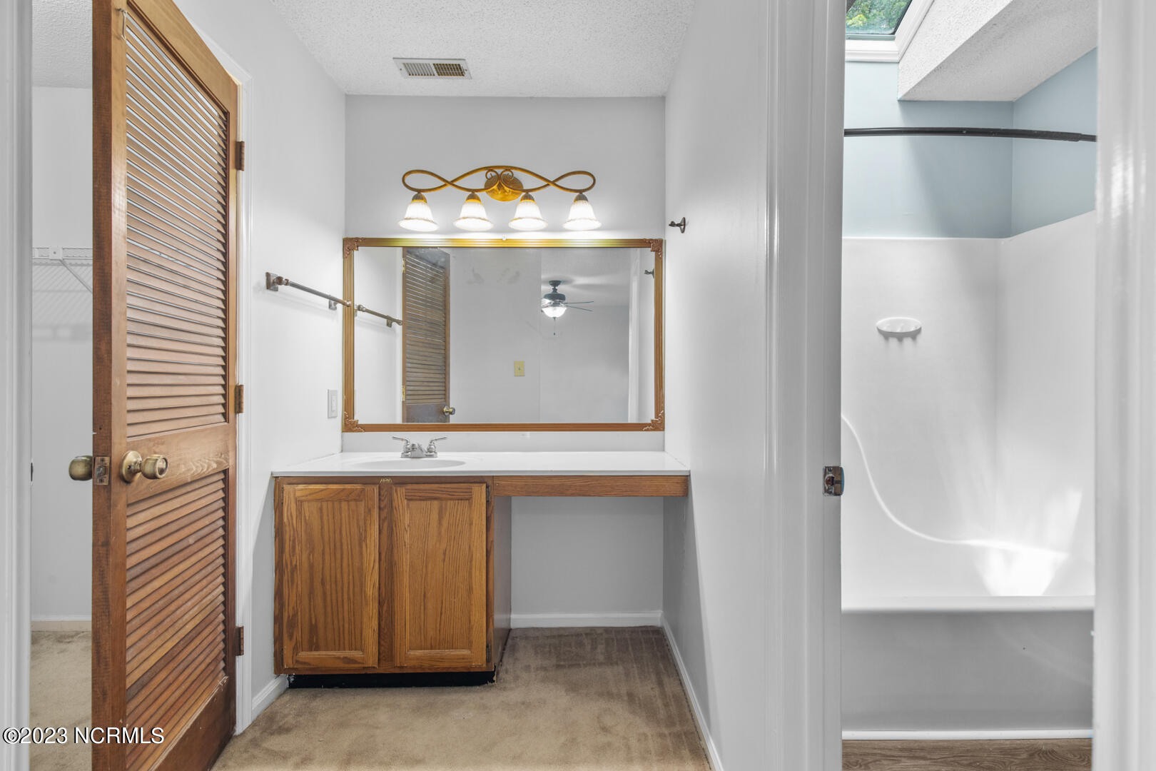 2221 Bridle Trail