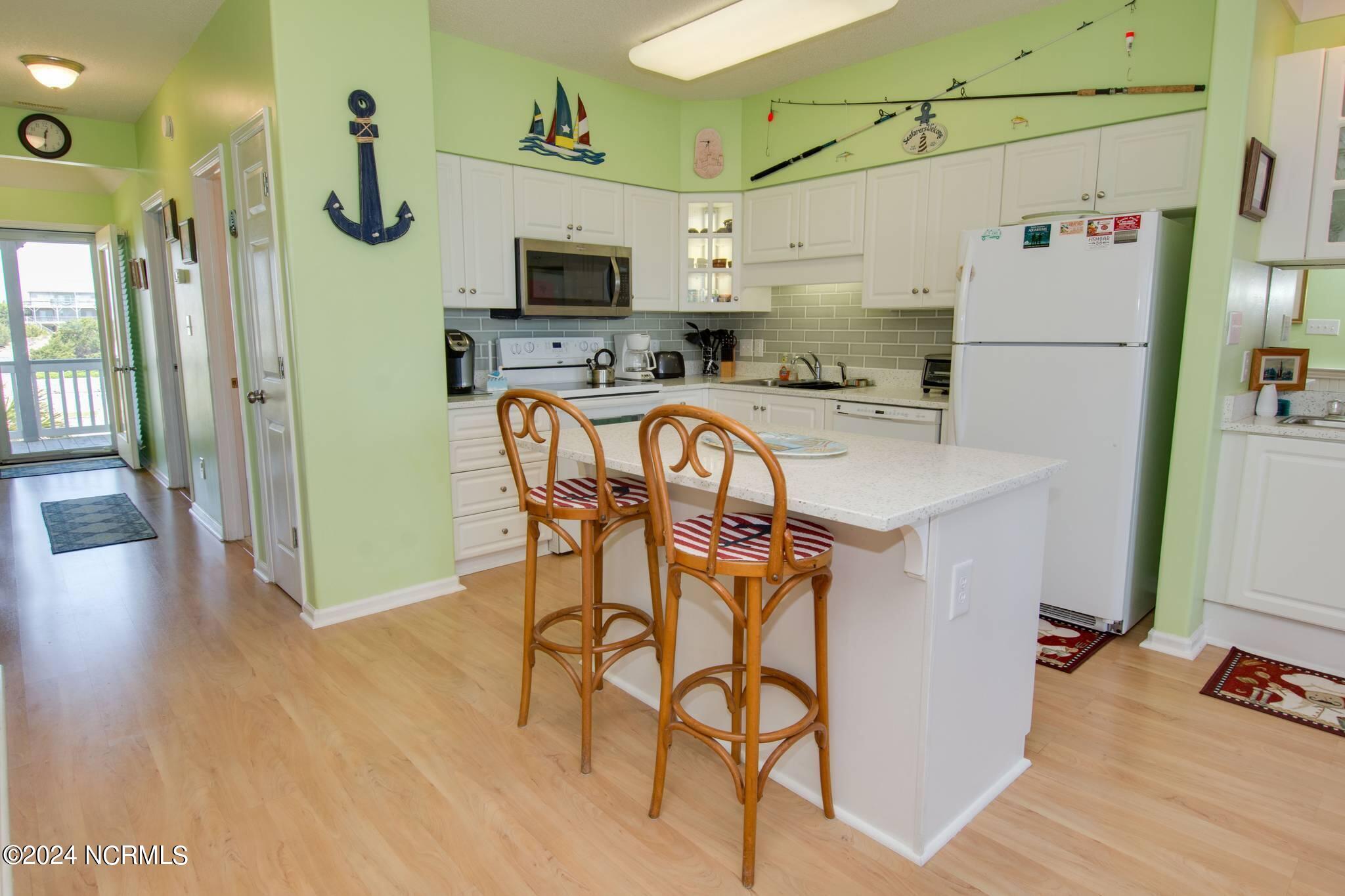 2803 Pier Pointe Drive, 2b2