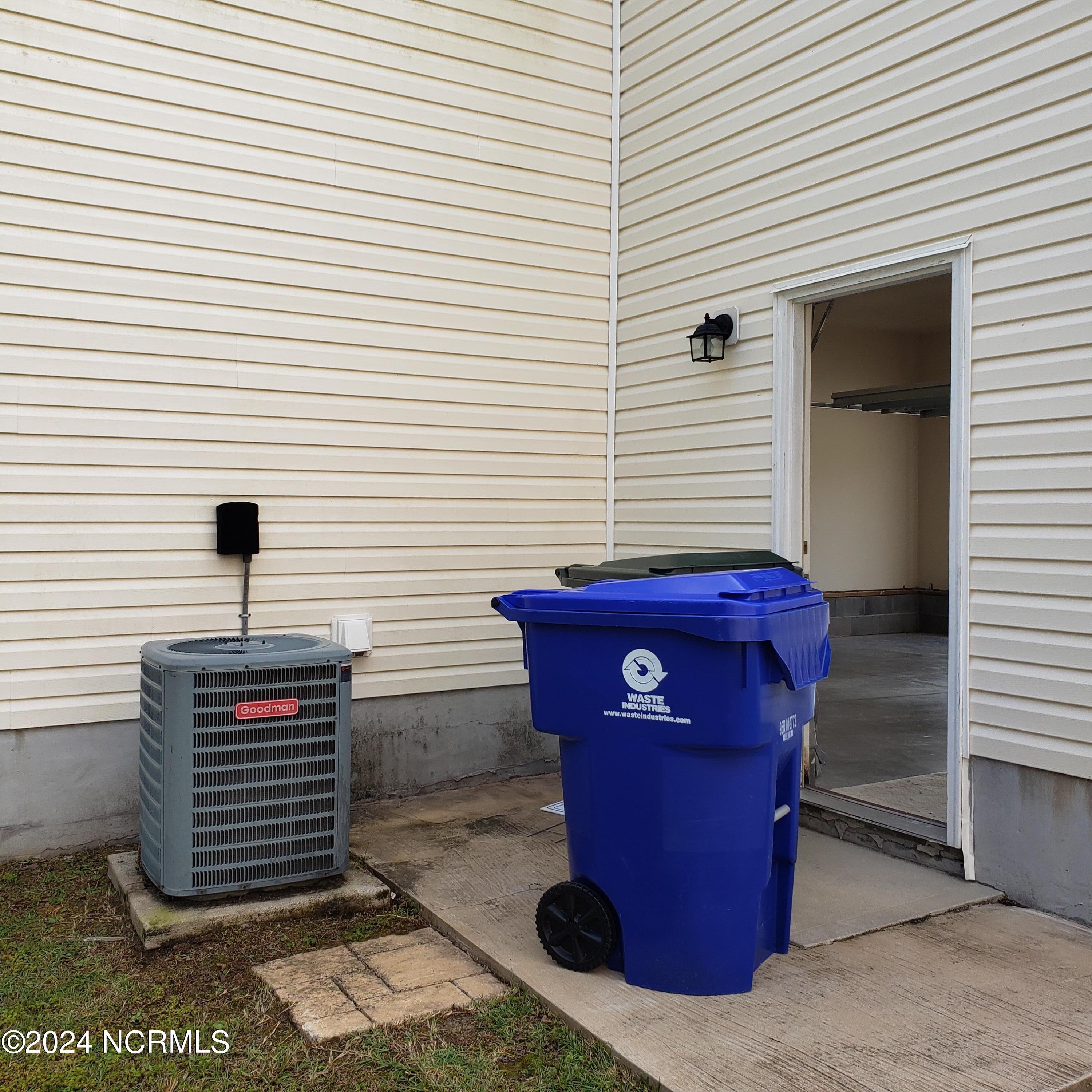 118 E Stockton Place
