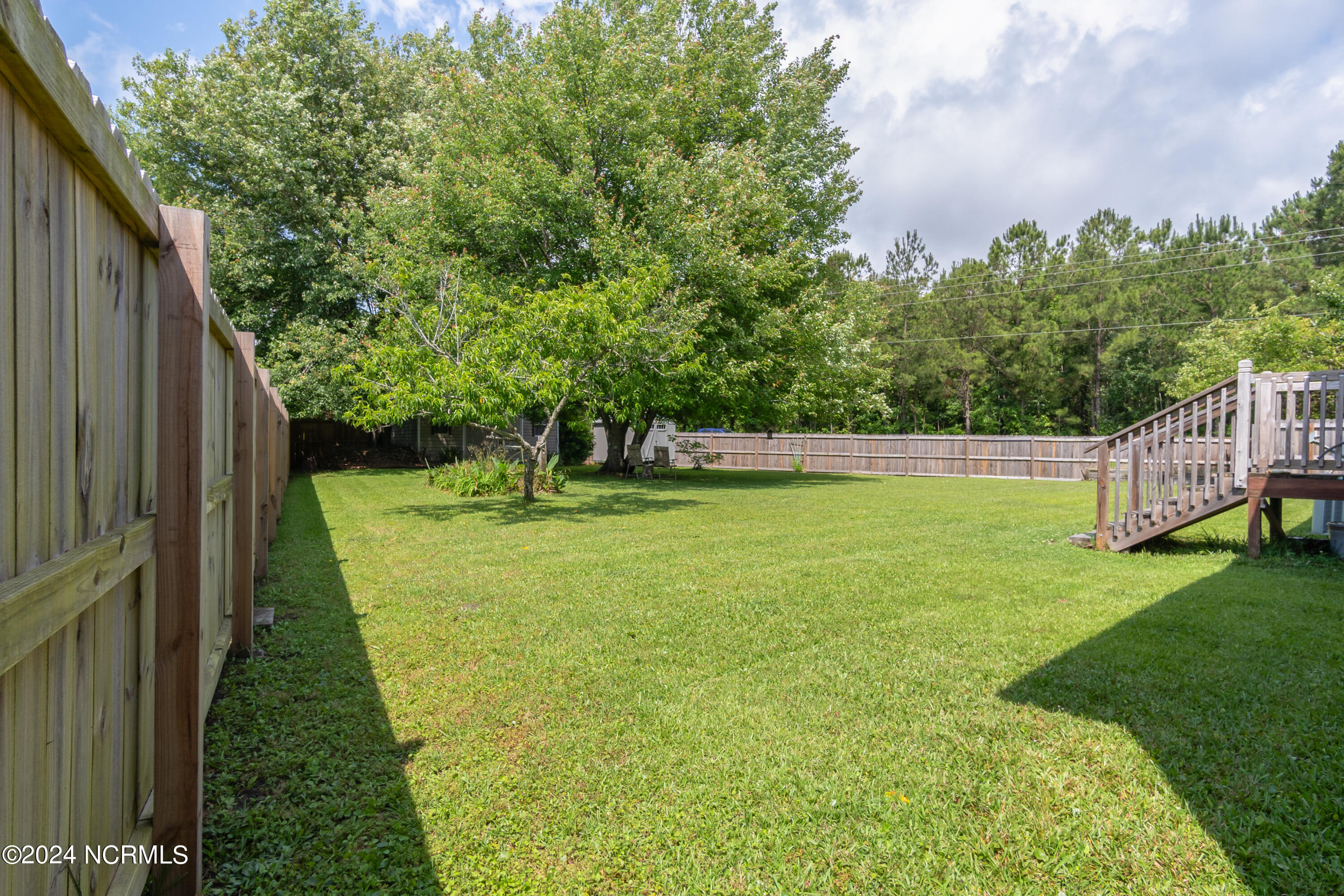 100 Maplecrest Way