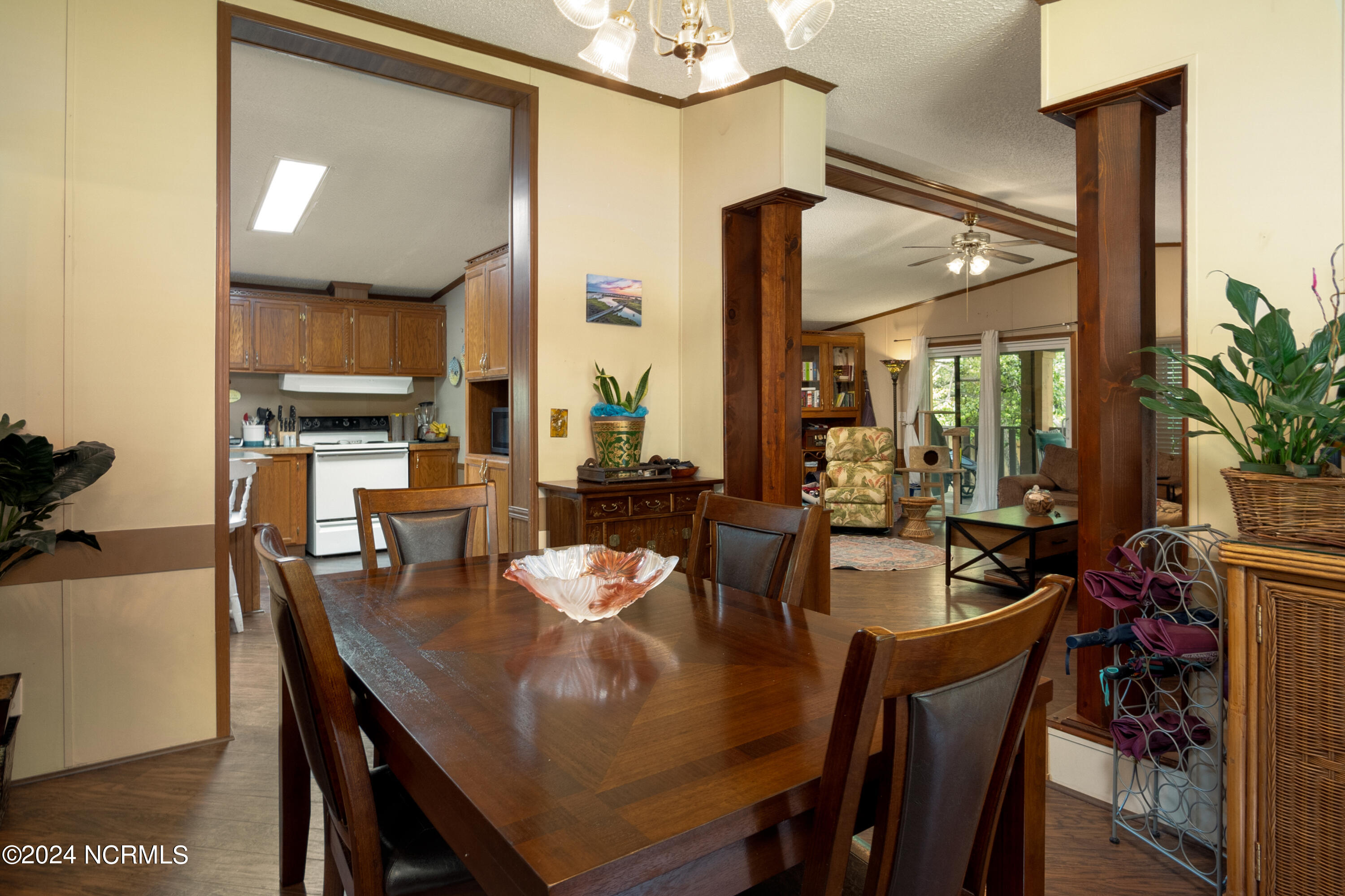 100 Maplecrest Way