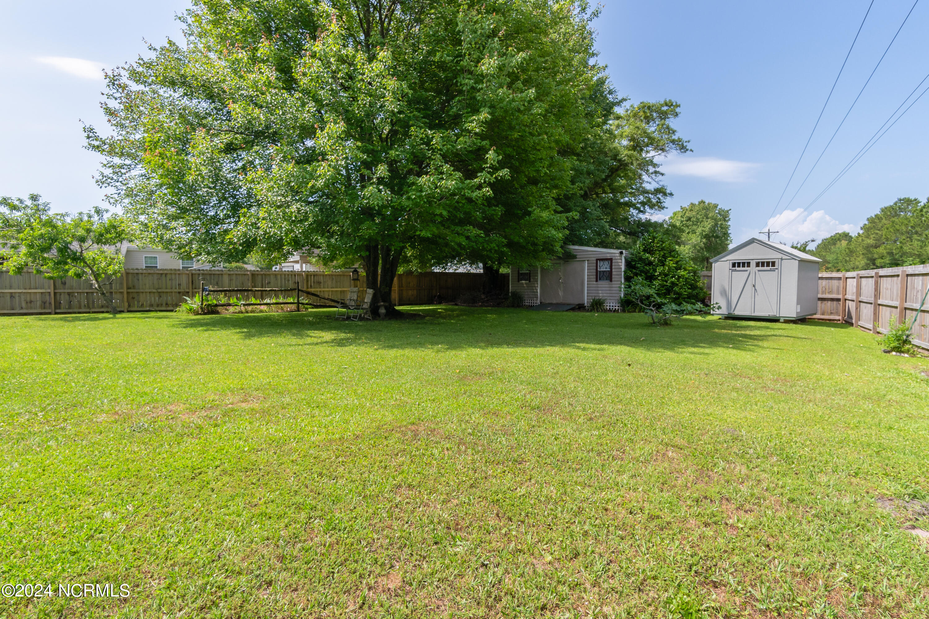100 Maplecrest Way