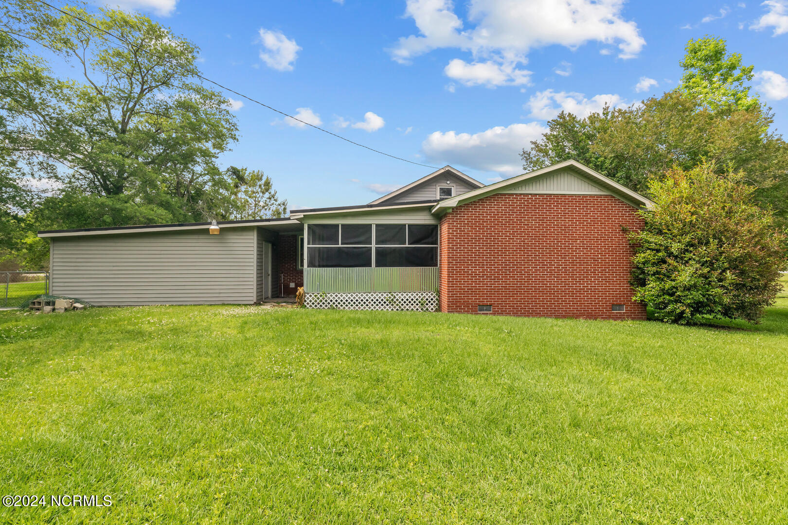 1703 Burgaw Highway