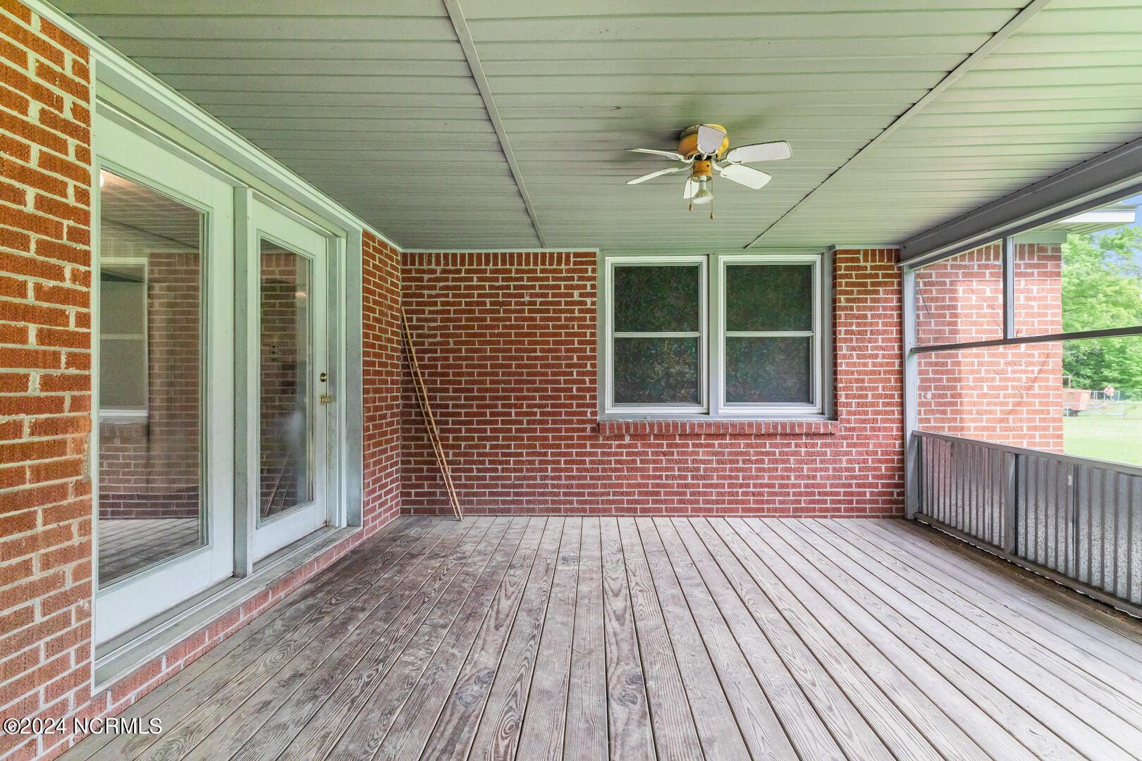 1703 Burgaw Highway