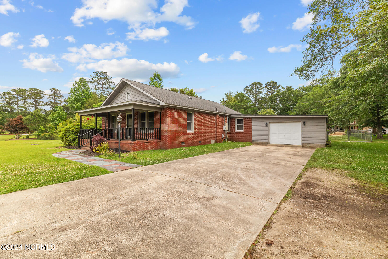 1703 Burgaw Highway