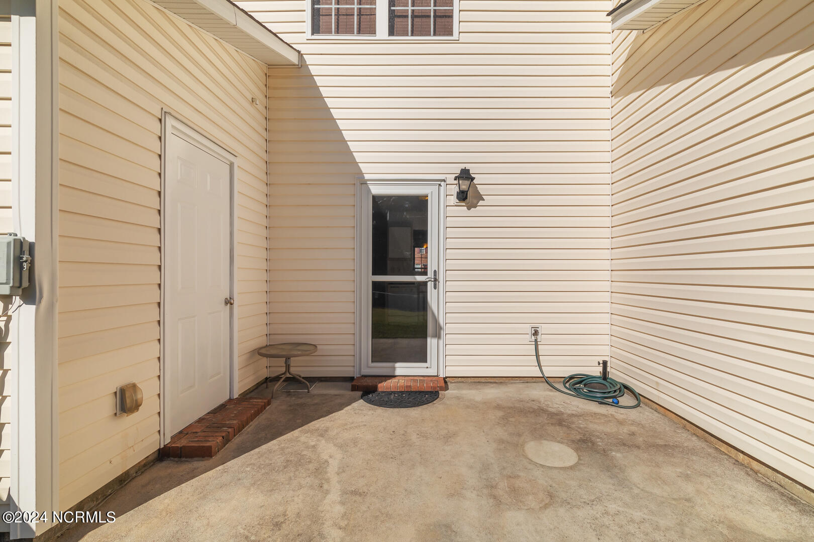 202 Pinegrove Court
