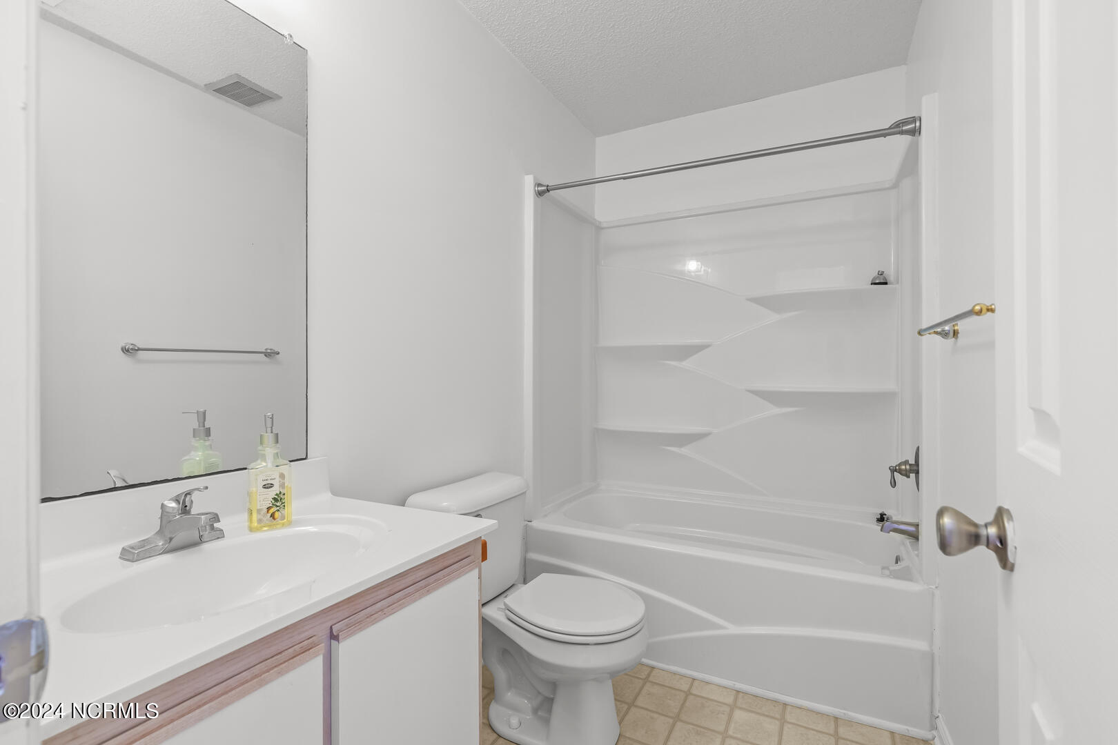 202 Pinegrove Court