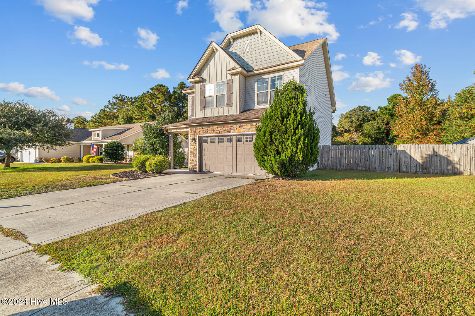 220 Hidden Oaks Drive