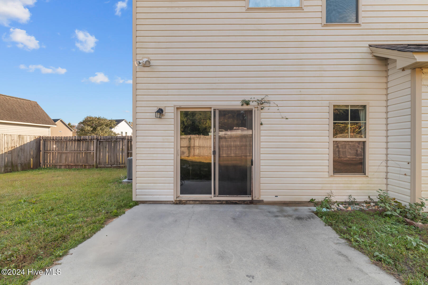 220 Hidden Oaks Drive