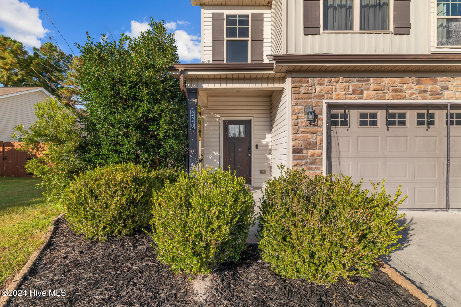 220 Hidden Oaks Drive