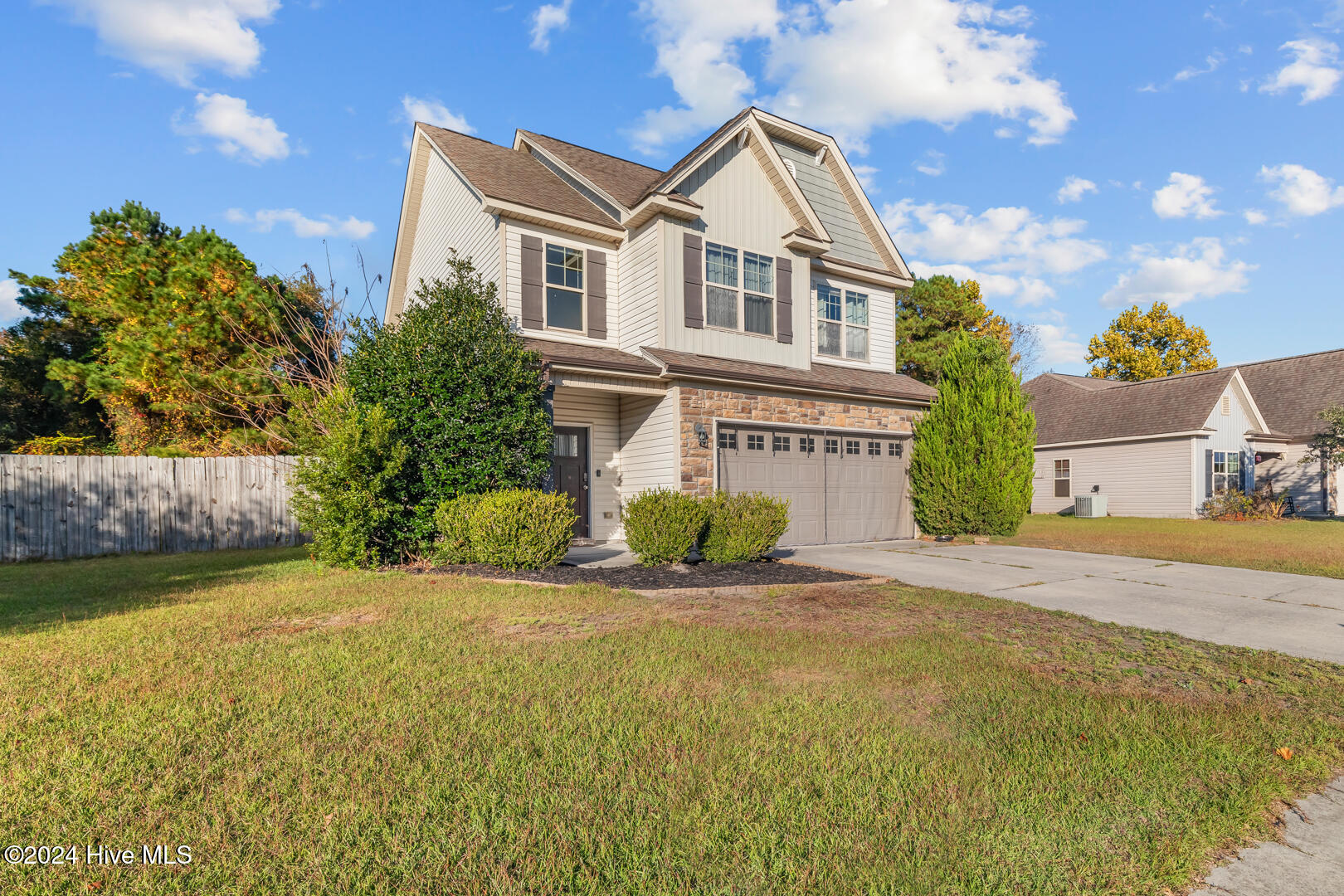 220 Hidden Oaks Drive