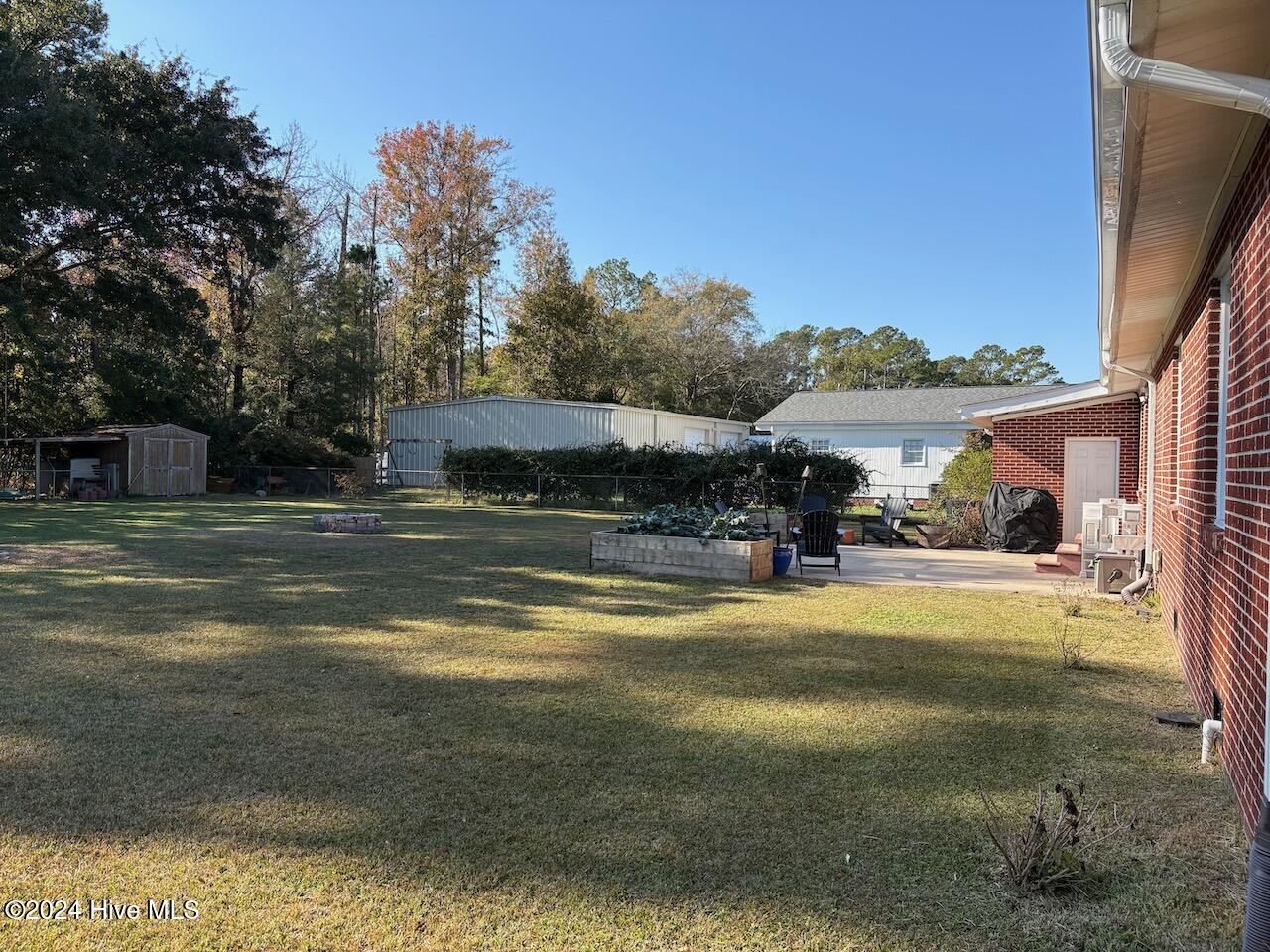 2112 S Lakeview Drive