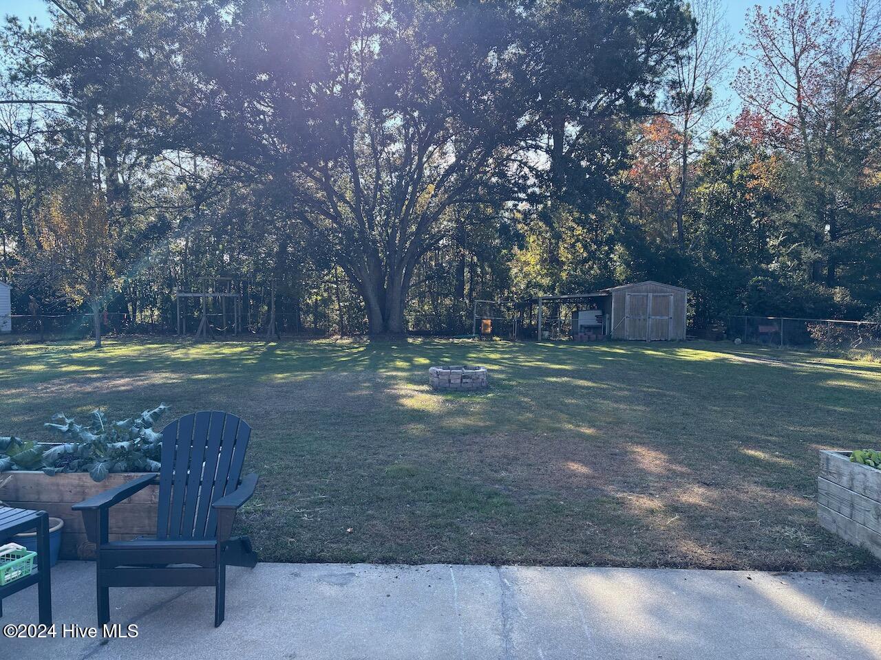 2112 S Lakeview Drive