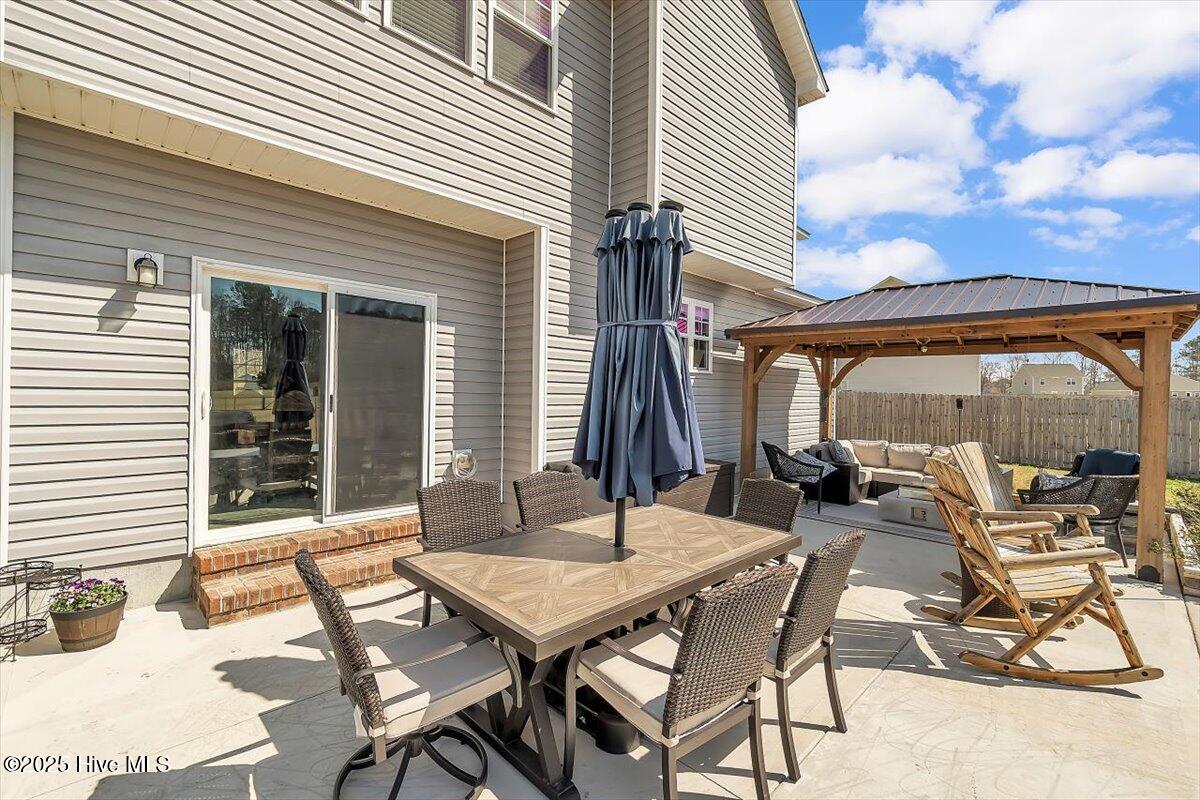 113 Backfield Place