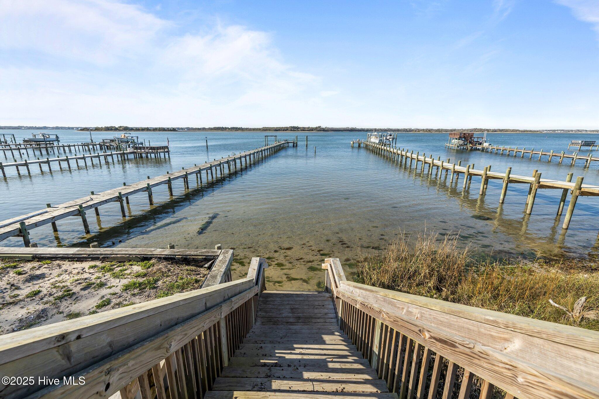 408 Lee Avenue, Emerald Isle