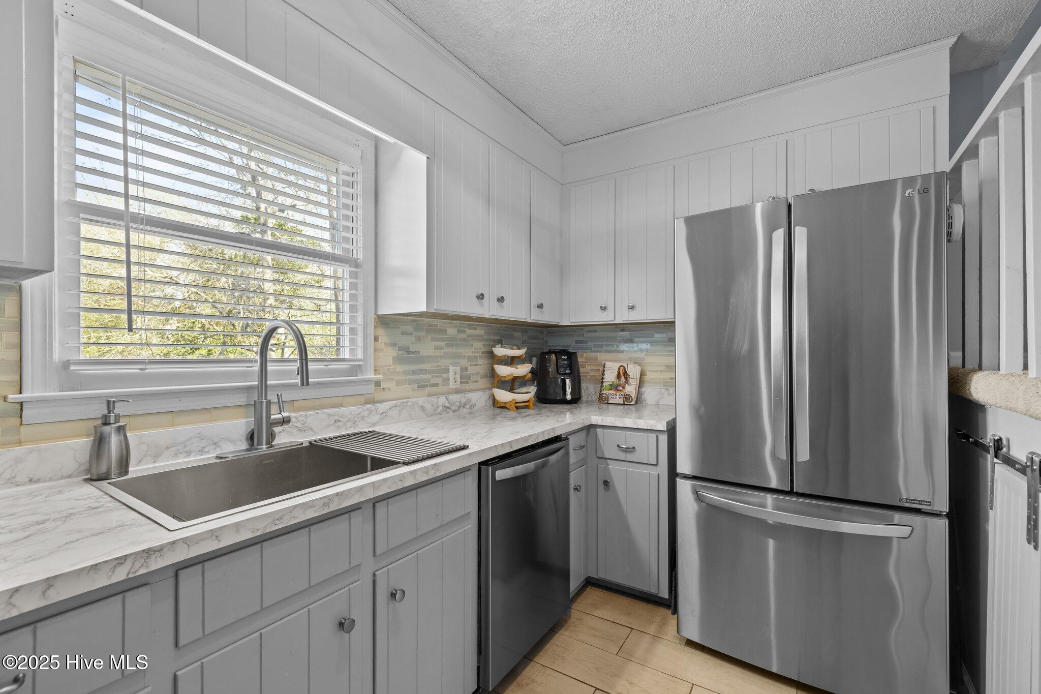 408 Lee Avenue, Emerald Isle