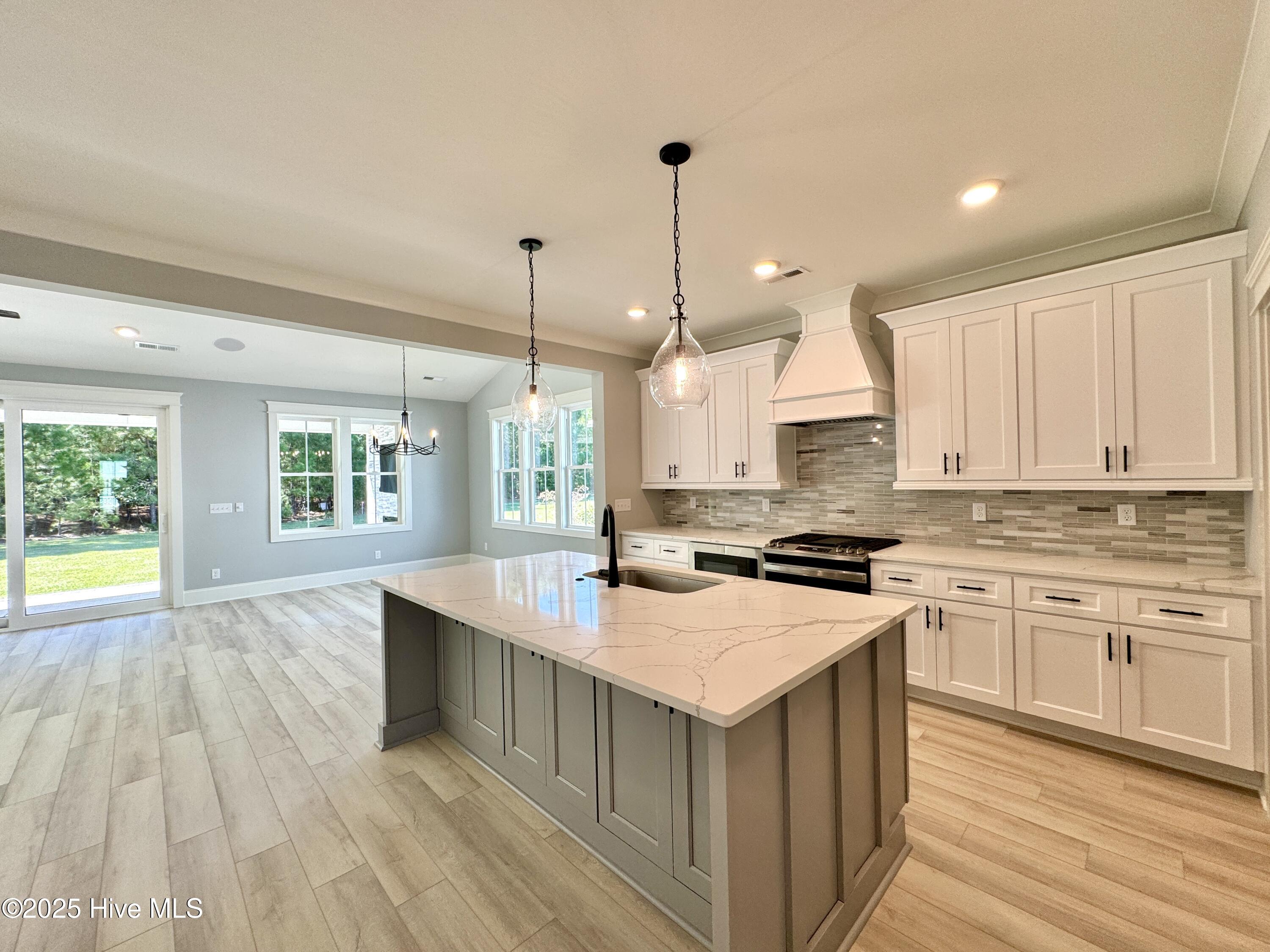456 Summerhouse Drive