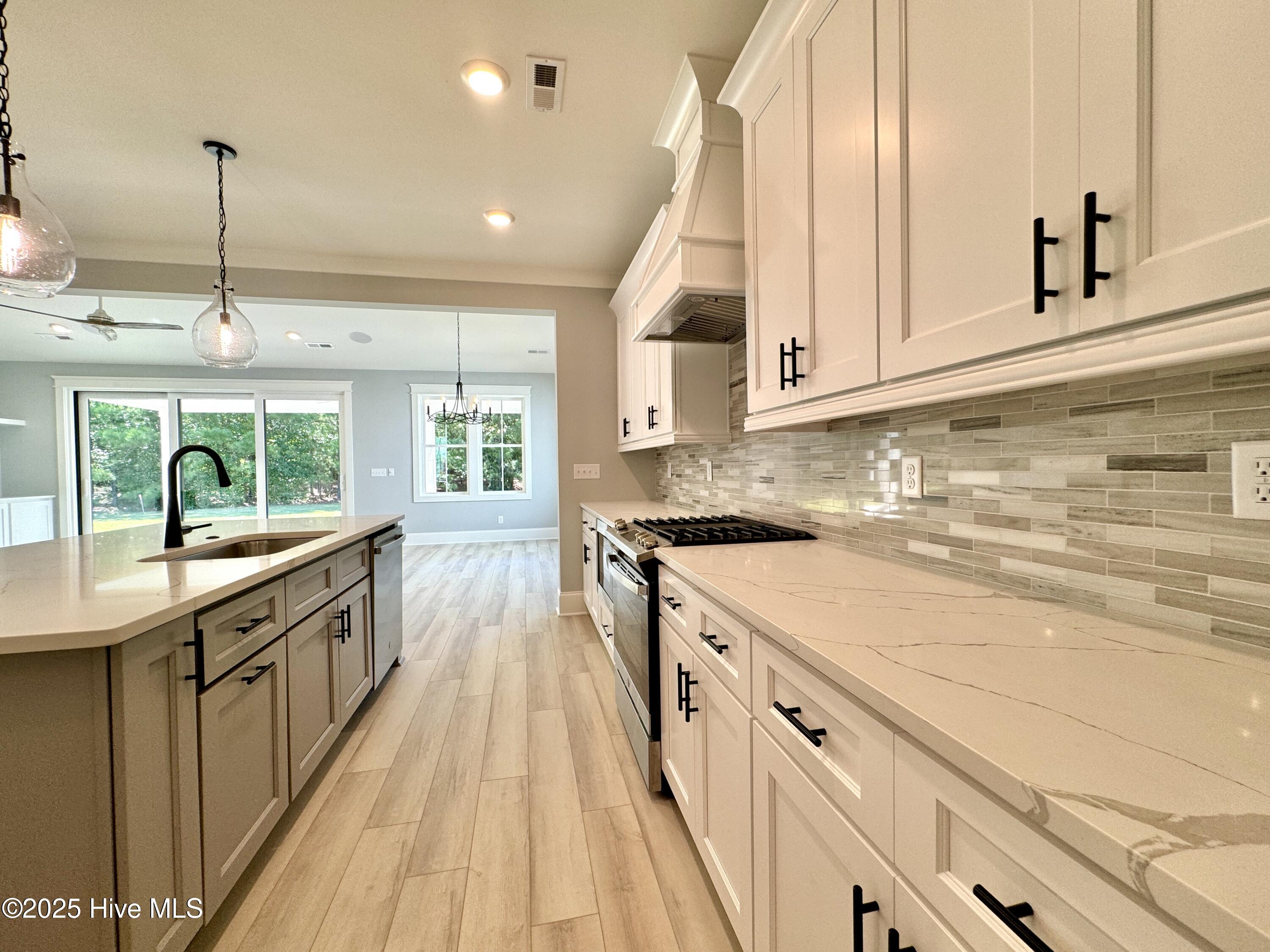 456 Summerhouse Drive