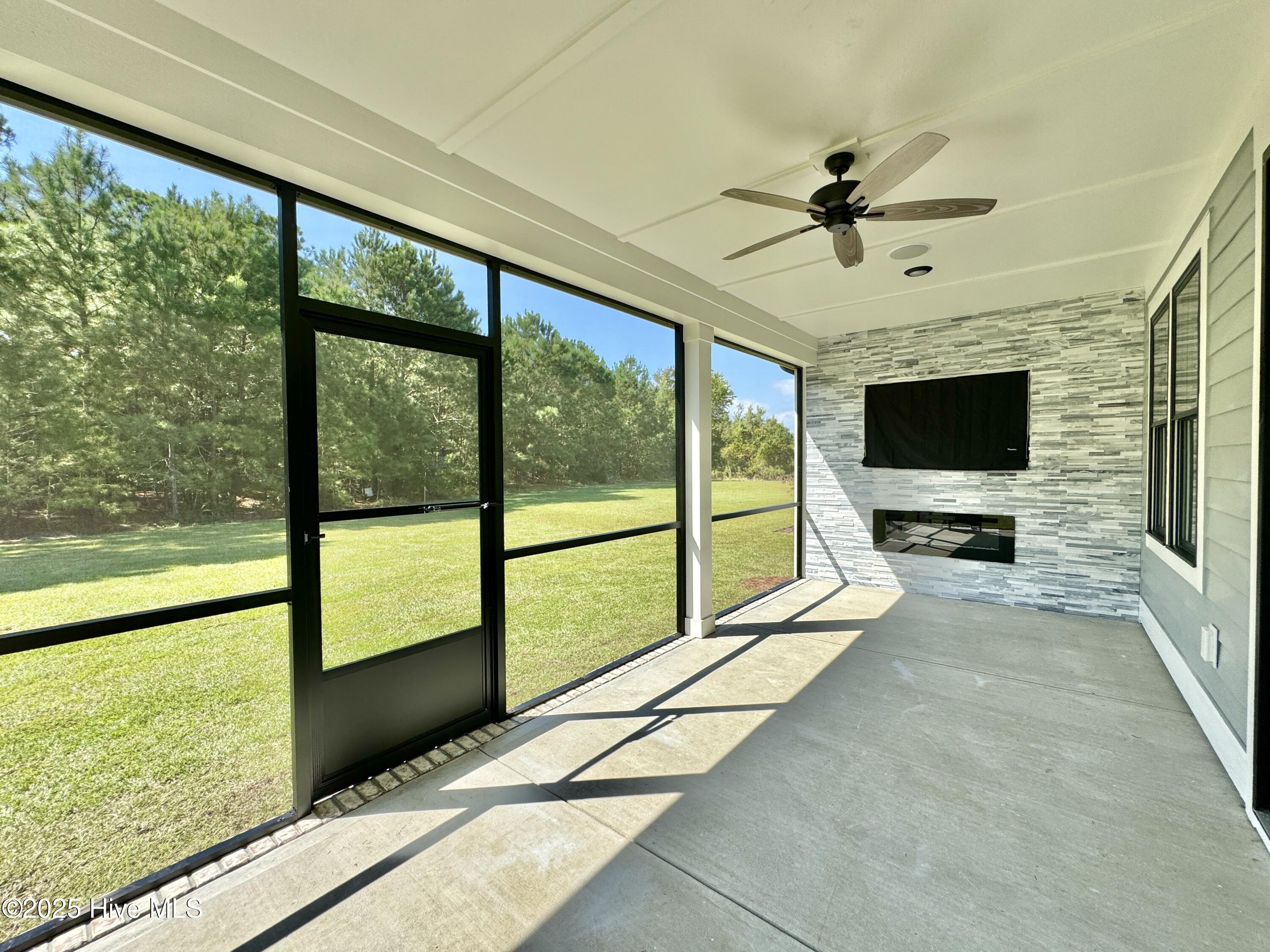 456 Summerhouse Drive