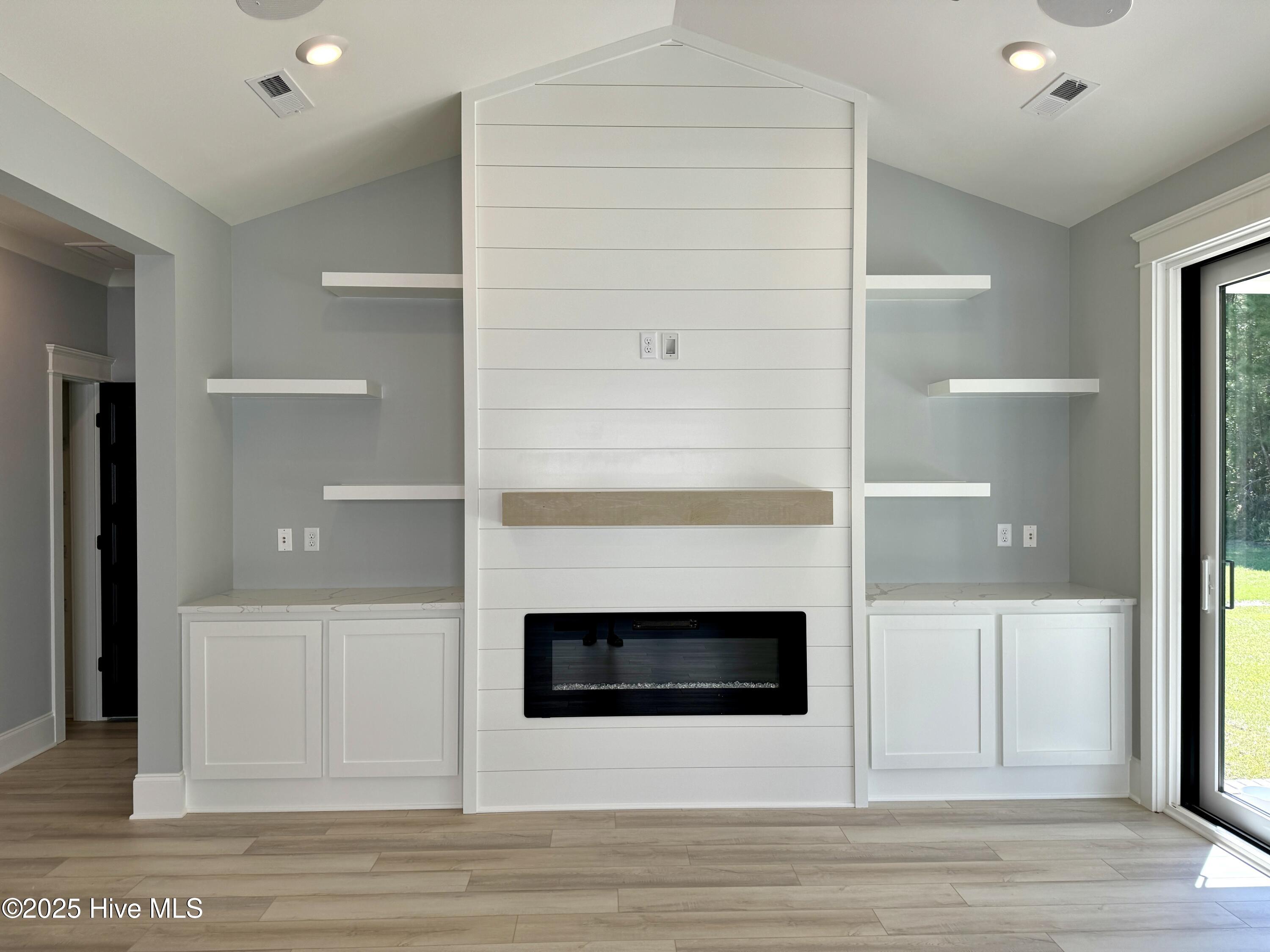 456 Summerhouse Drive