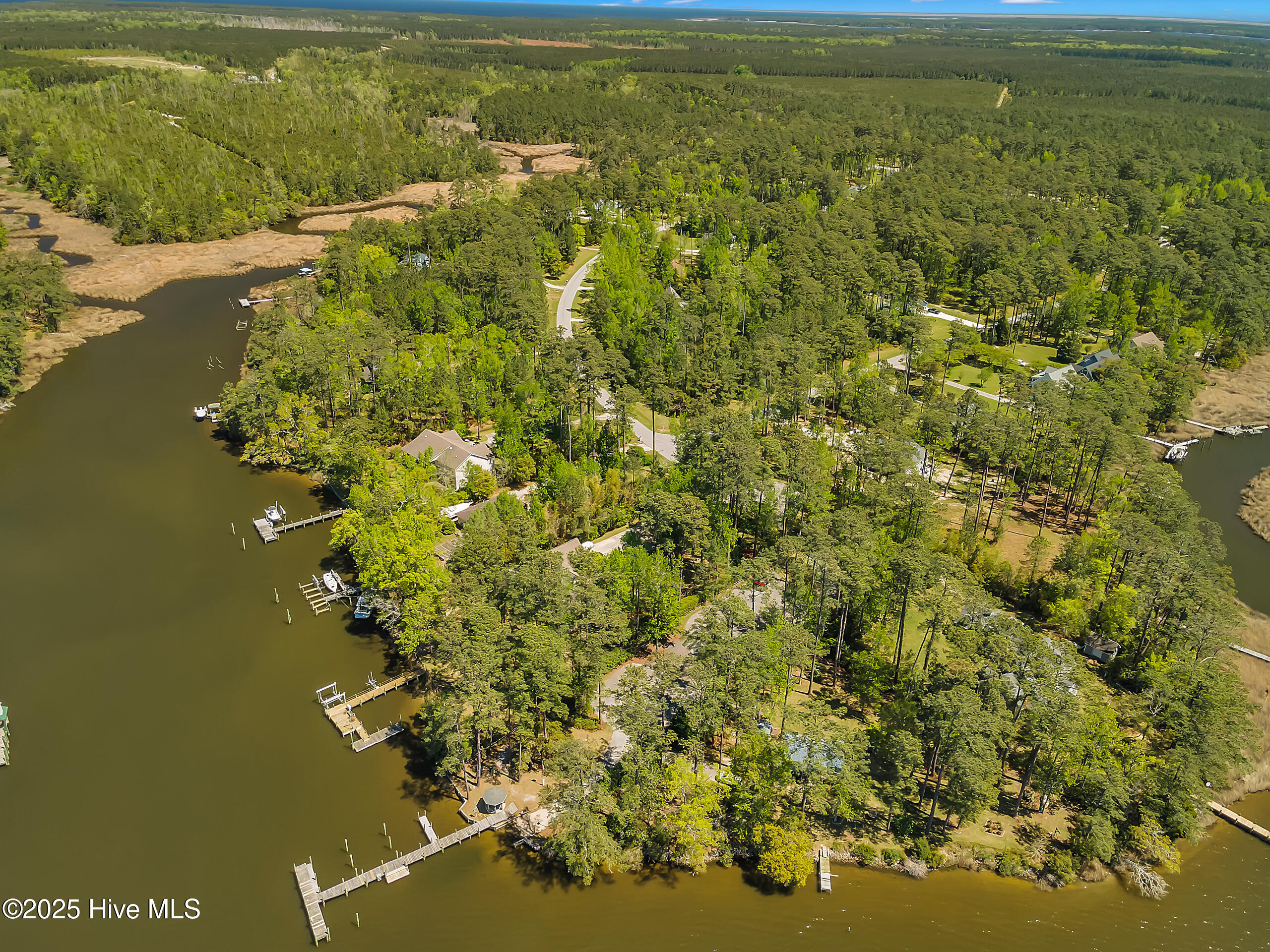 218 Jonaquins Drive