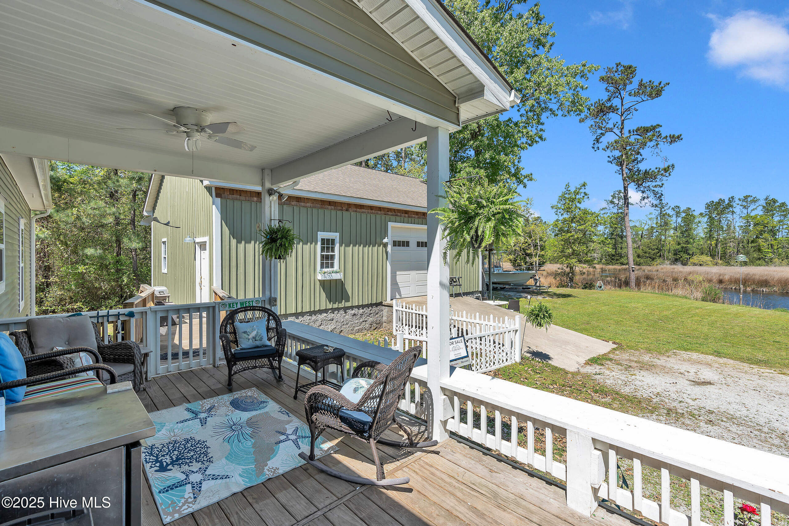 218 Jonaquins Drive